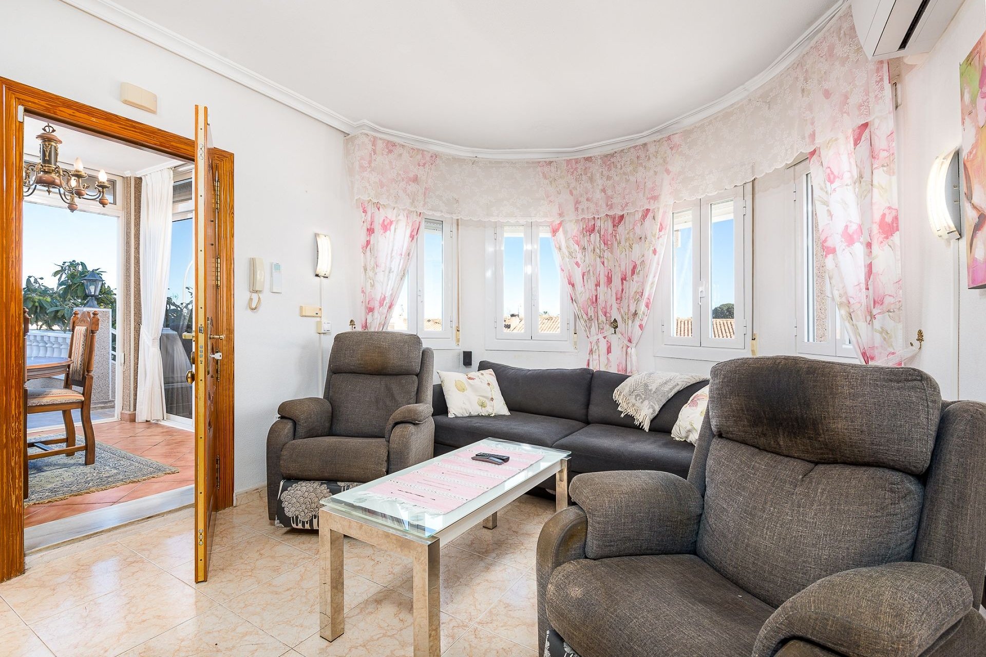 Resale - Villa -
Torrevieja - Costa Blanca