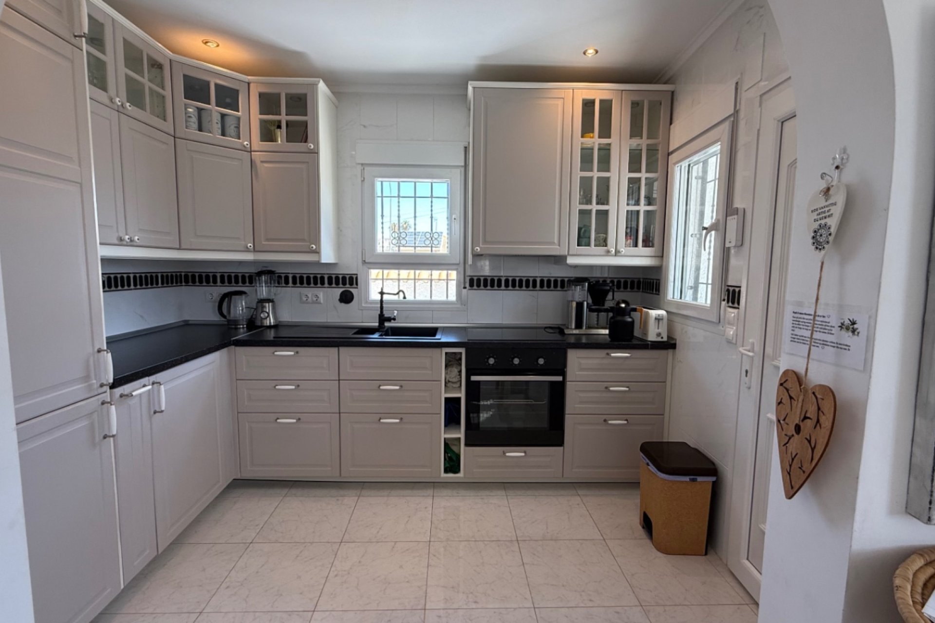 Resale - Villa -
Torrevieja - Costa Blanca