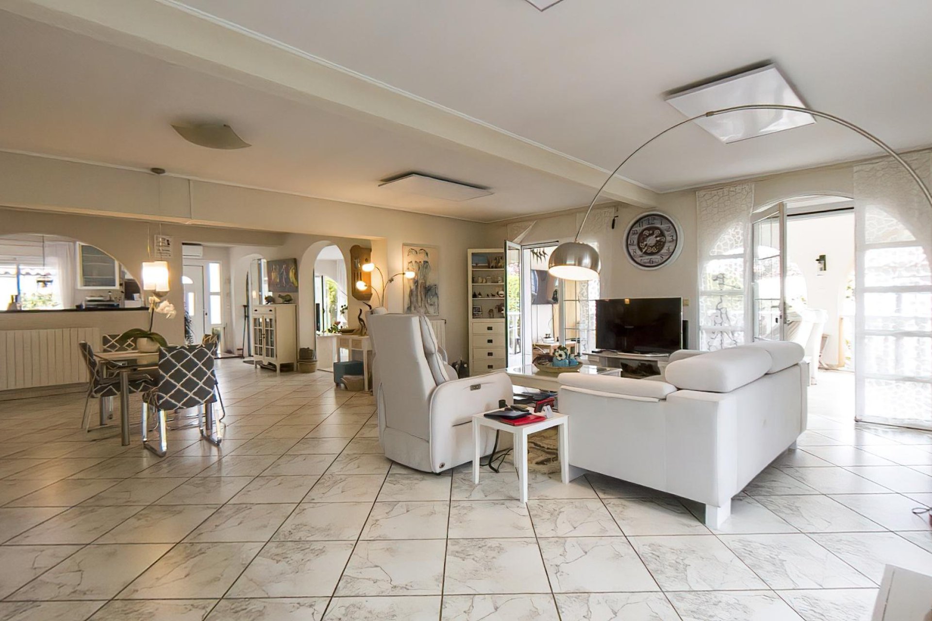 Resale - Villa -
Torrevieja - Costa Blanca