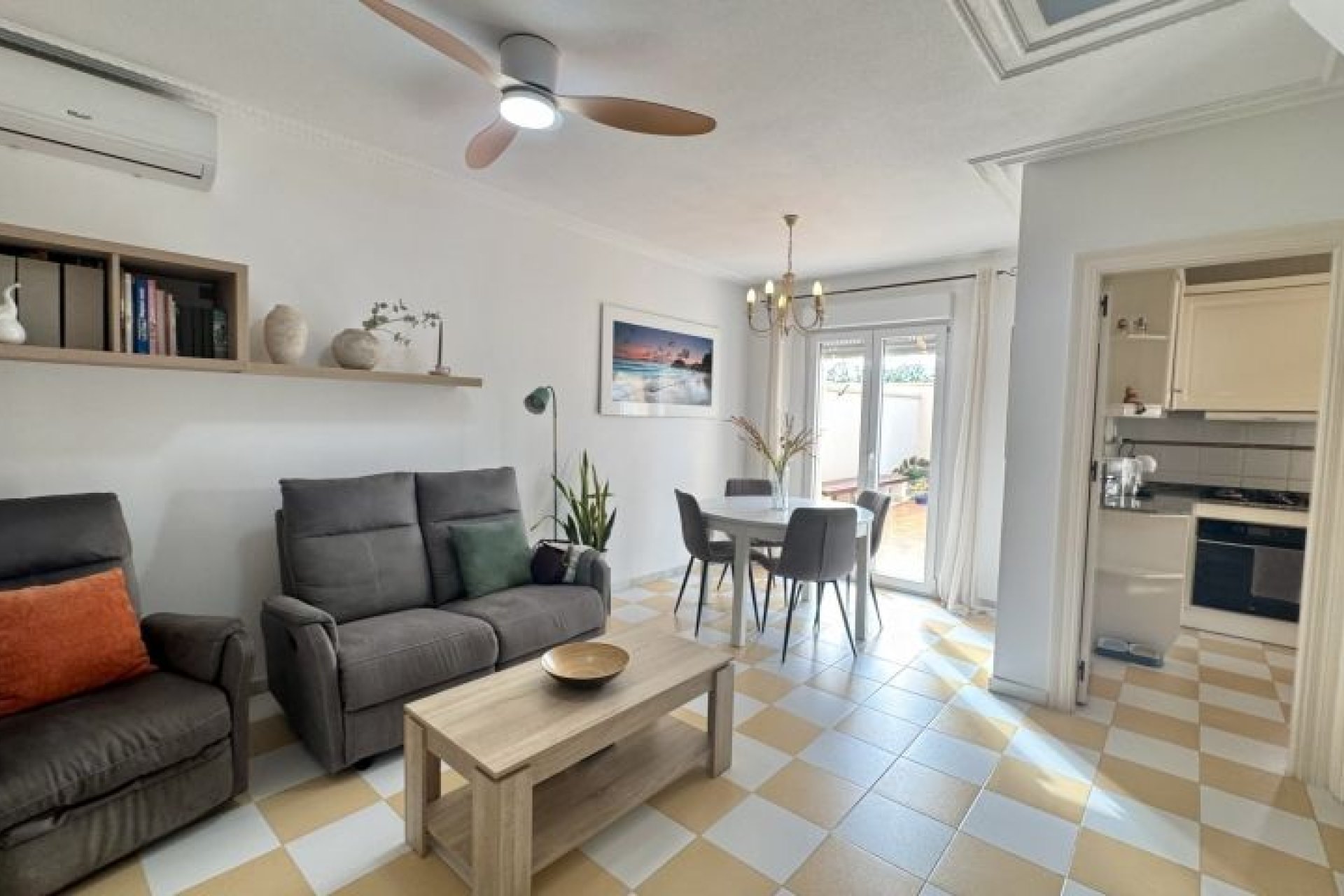 Resale - Villa -
Torrevieja - Costa Blanca