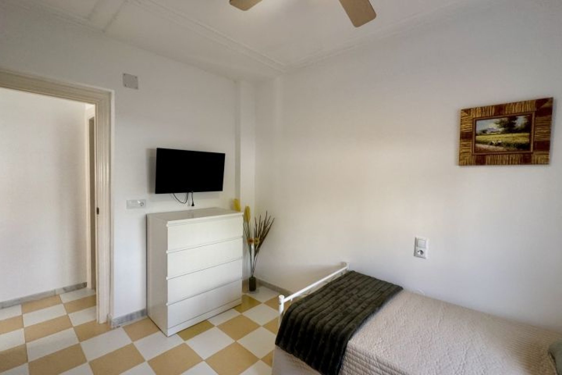 Resale - Villa -
Torrevieja - Costa Blanca