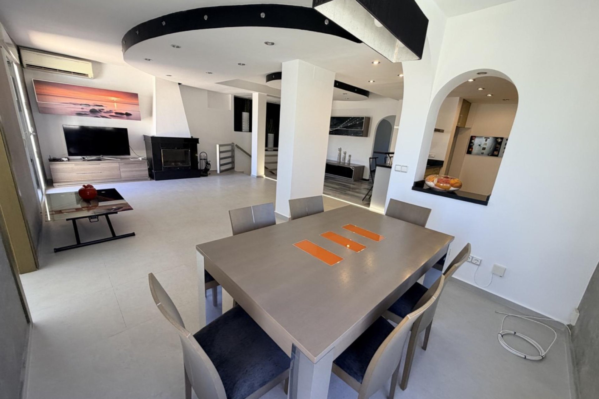 Resale - Villa -
Torrevieja - Costa Blanca