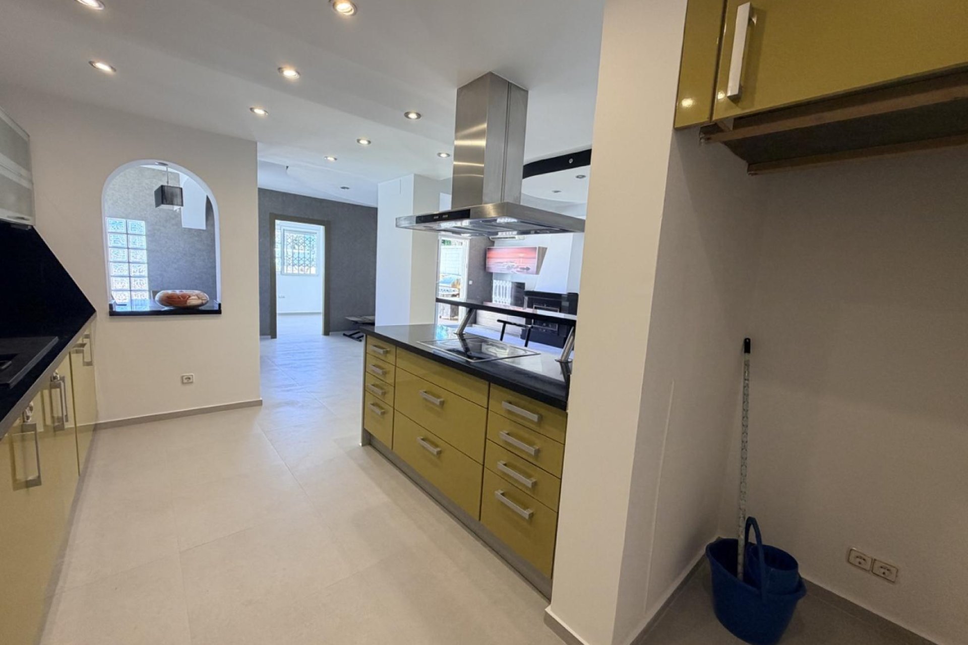 Resale - Villa -
Torrevieja - Costa Blanca