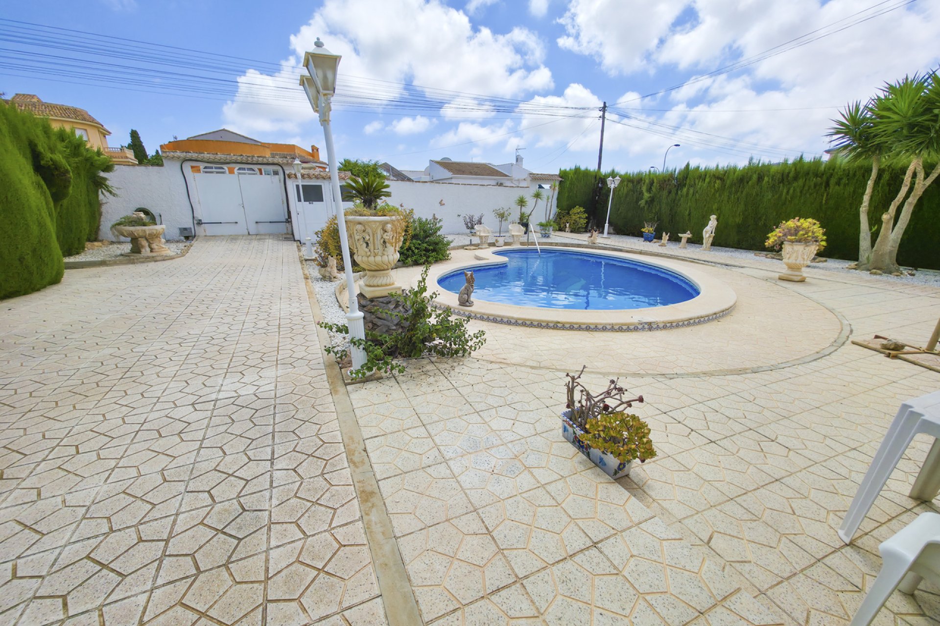 Resale - Villa -
Torrevieja - Costa Blanca