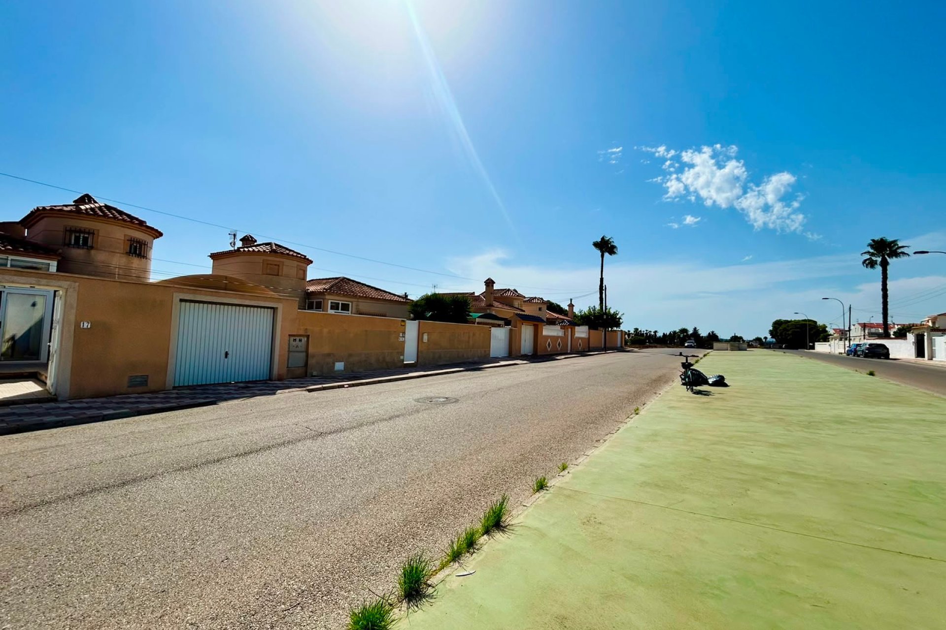 Resale - Villa -
Torrevieja - Costa Blanca