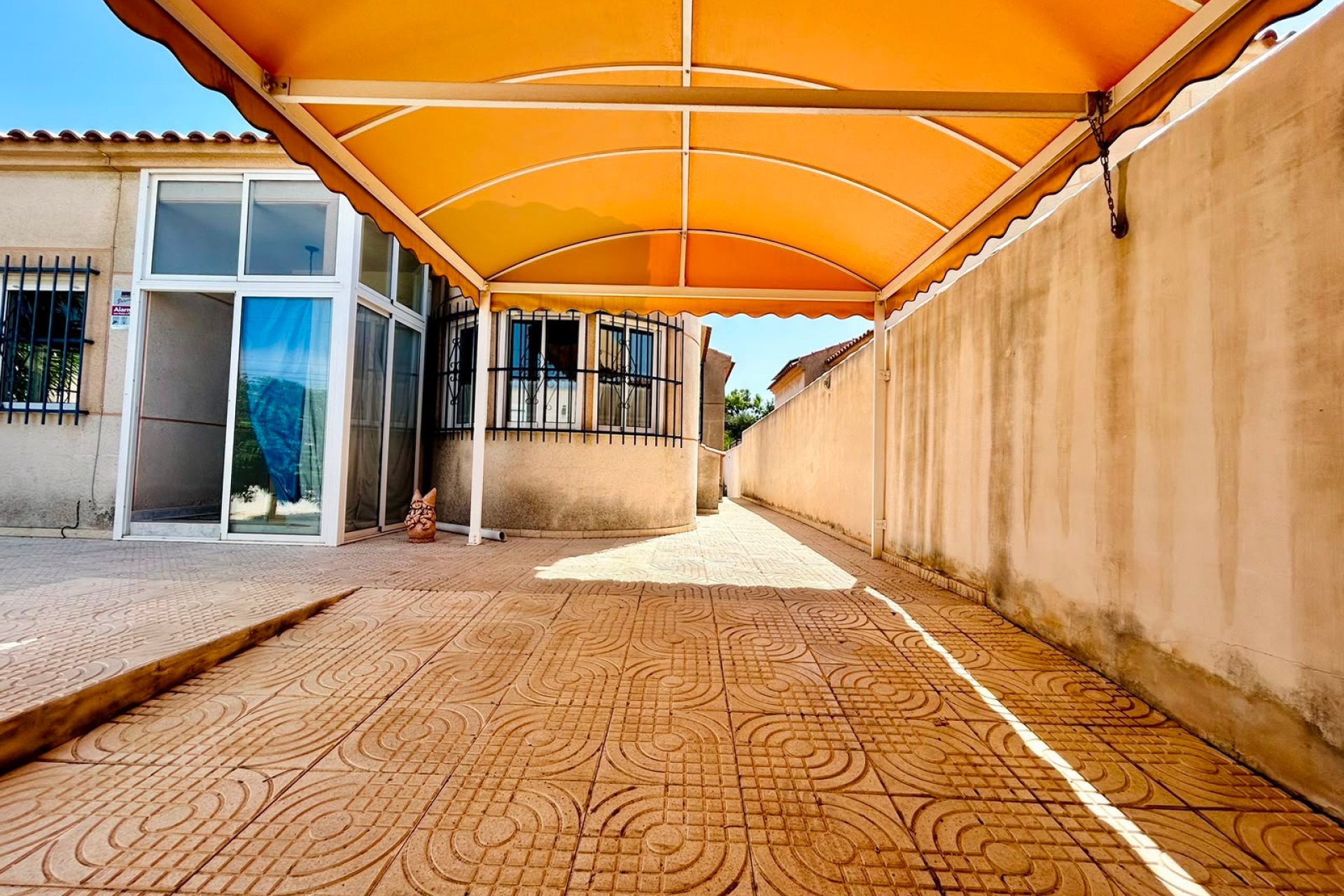 Resale - Villa -
Torrevieja - Costa Blanca
