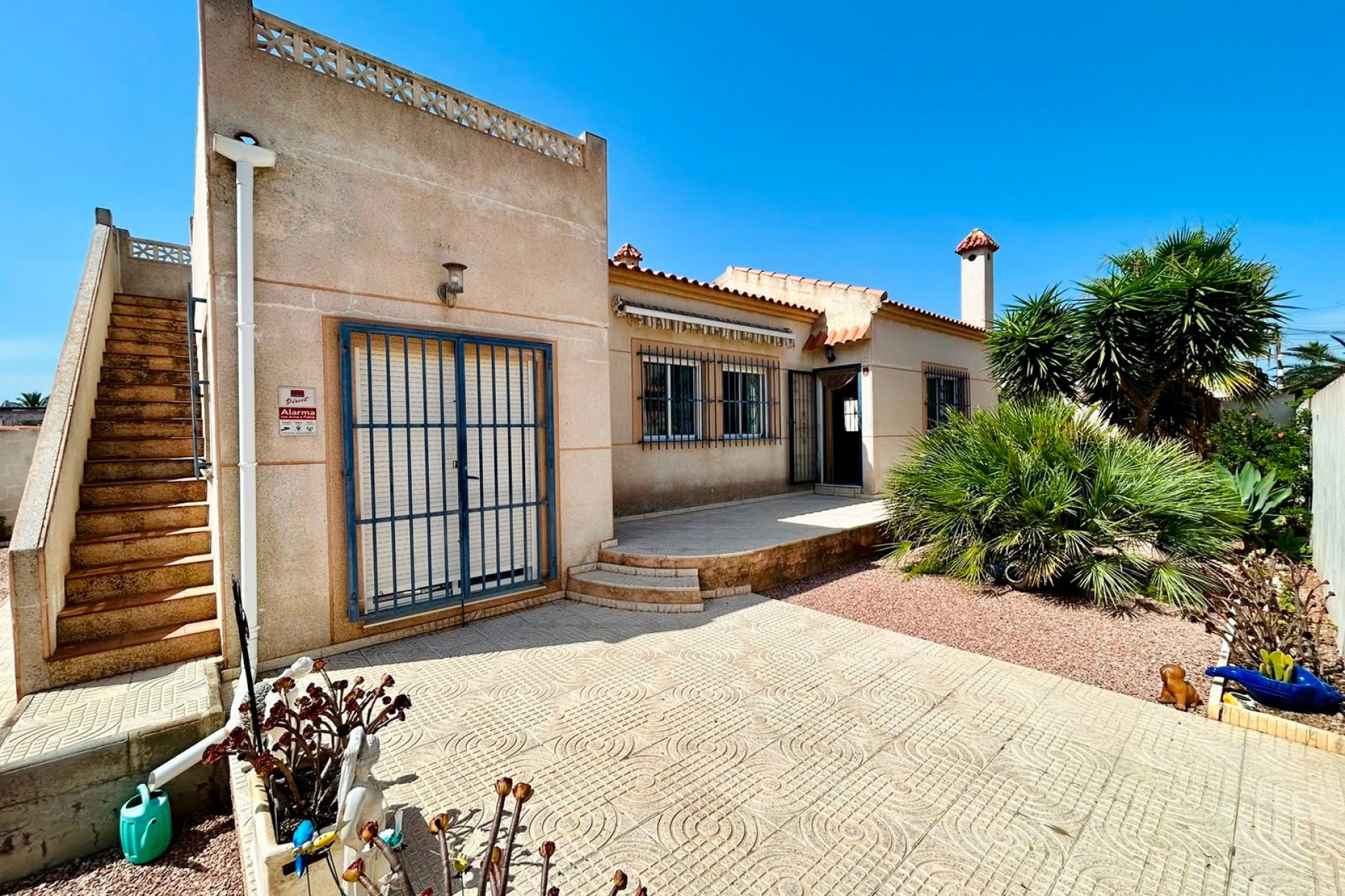 Resale - Villa -
Torrevieja - Costa Blanca