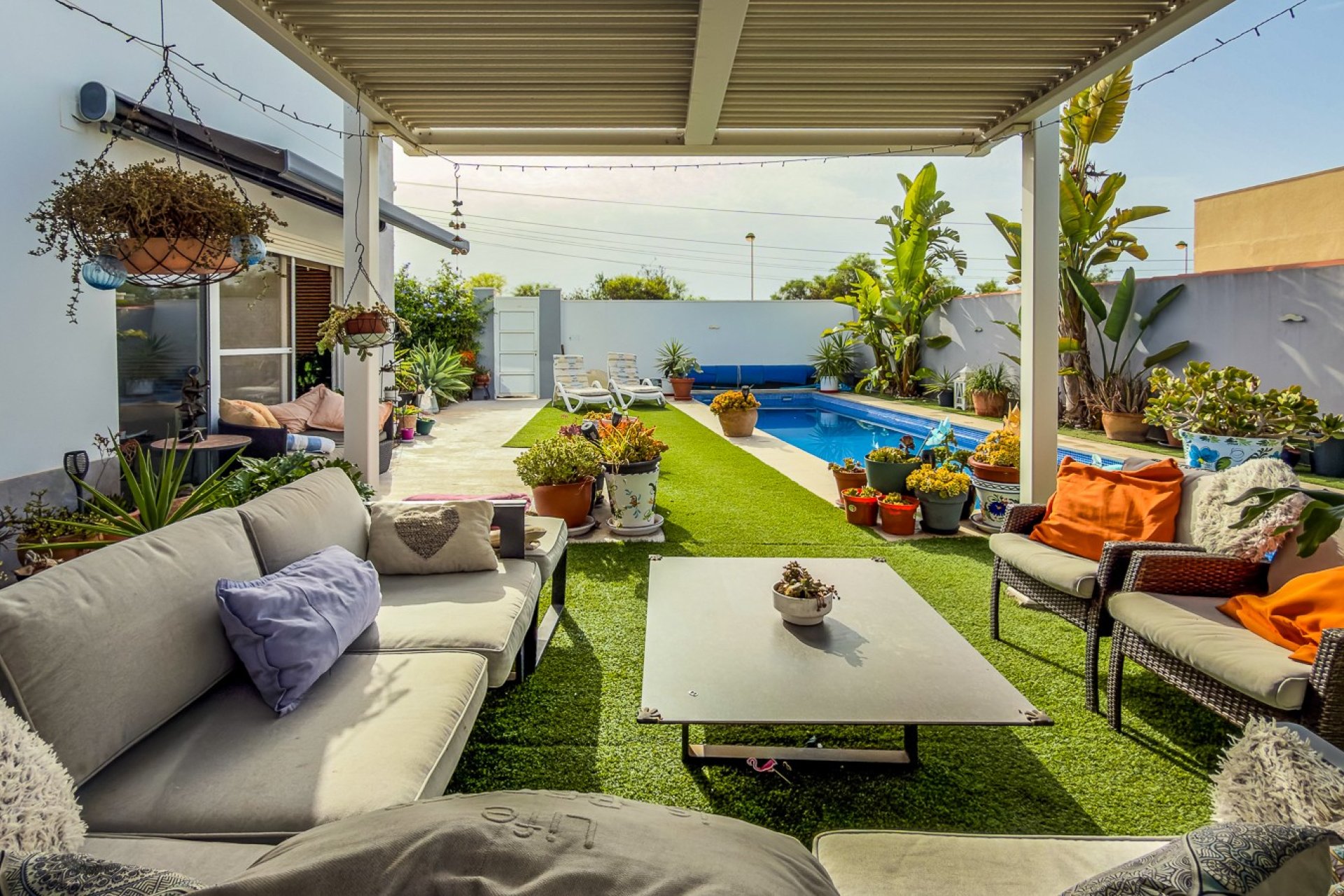 Resale - Villa -
Torrevieja - Costa Blanca