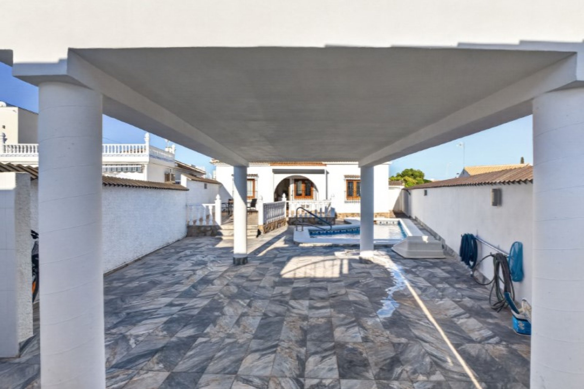 Resale - Villa -
Torrevieja - Costa Blanca