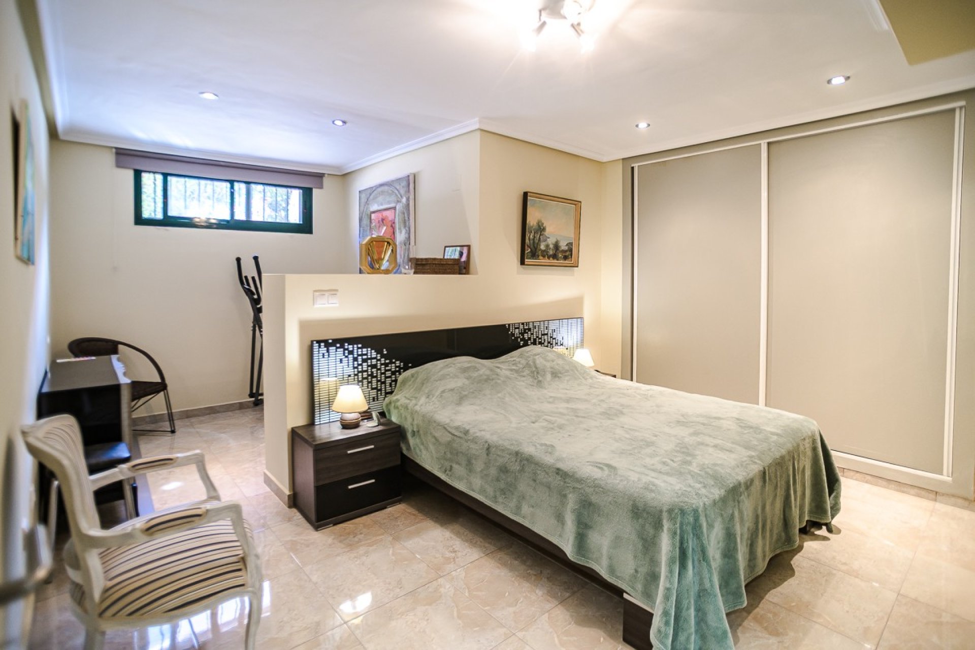 Resale - Villa -
Torrevieja - Costa Blanca