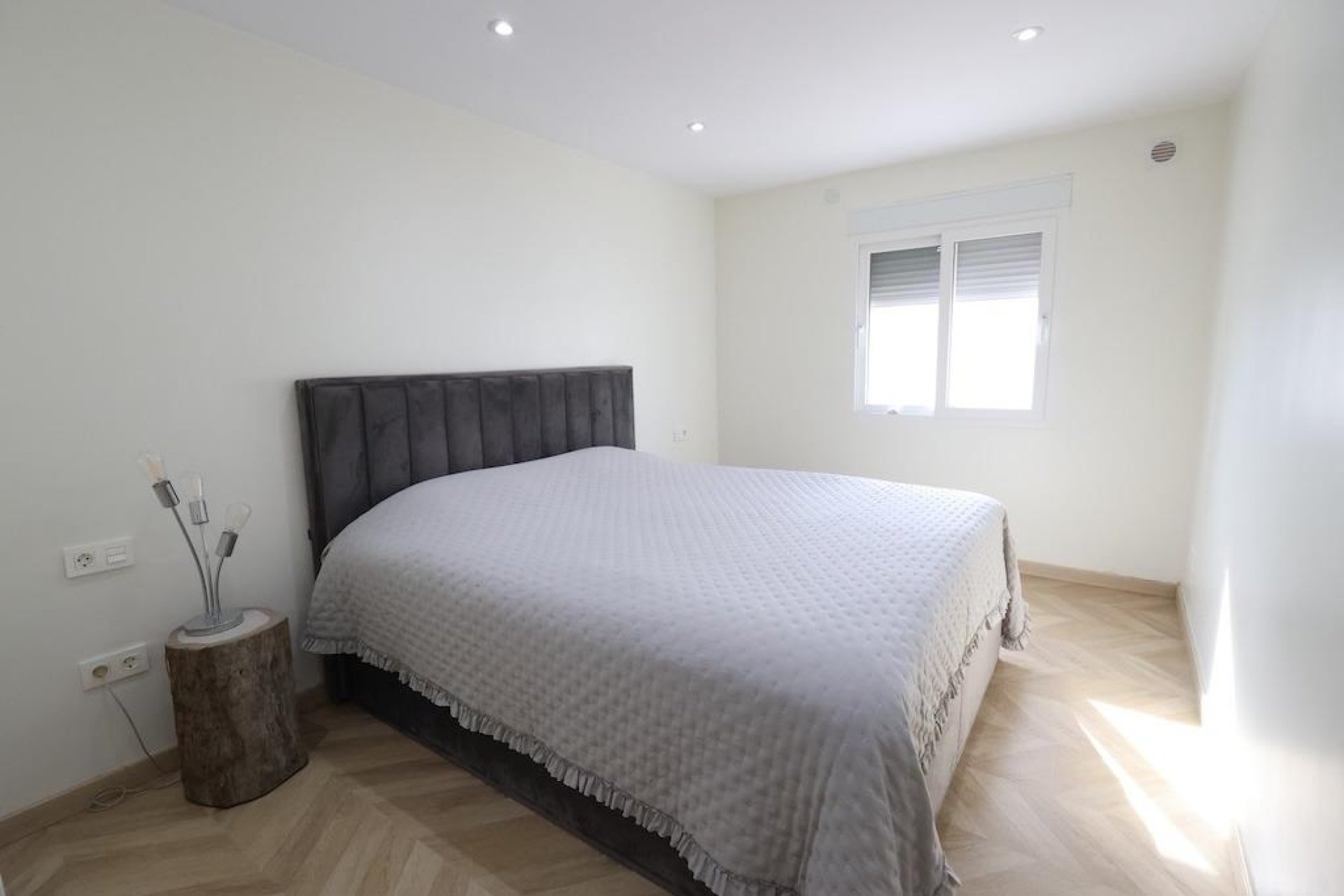 Resale - Villa -
Torrevieja - Costa Blanca