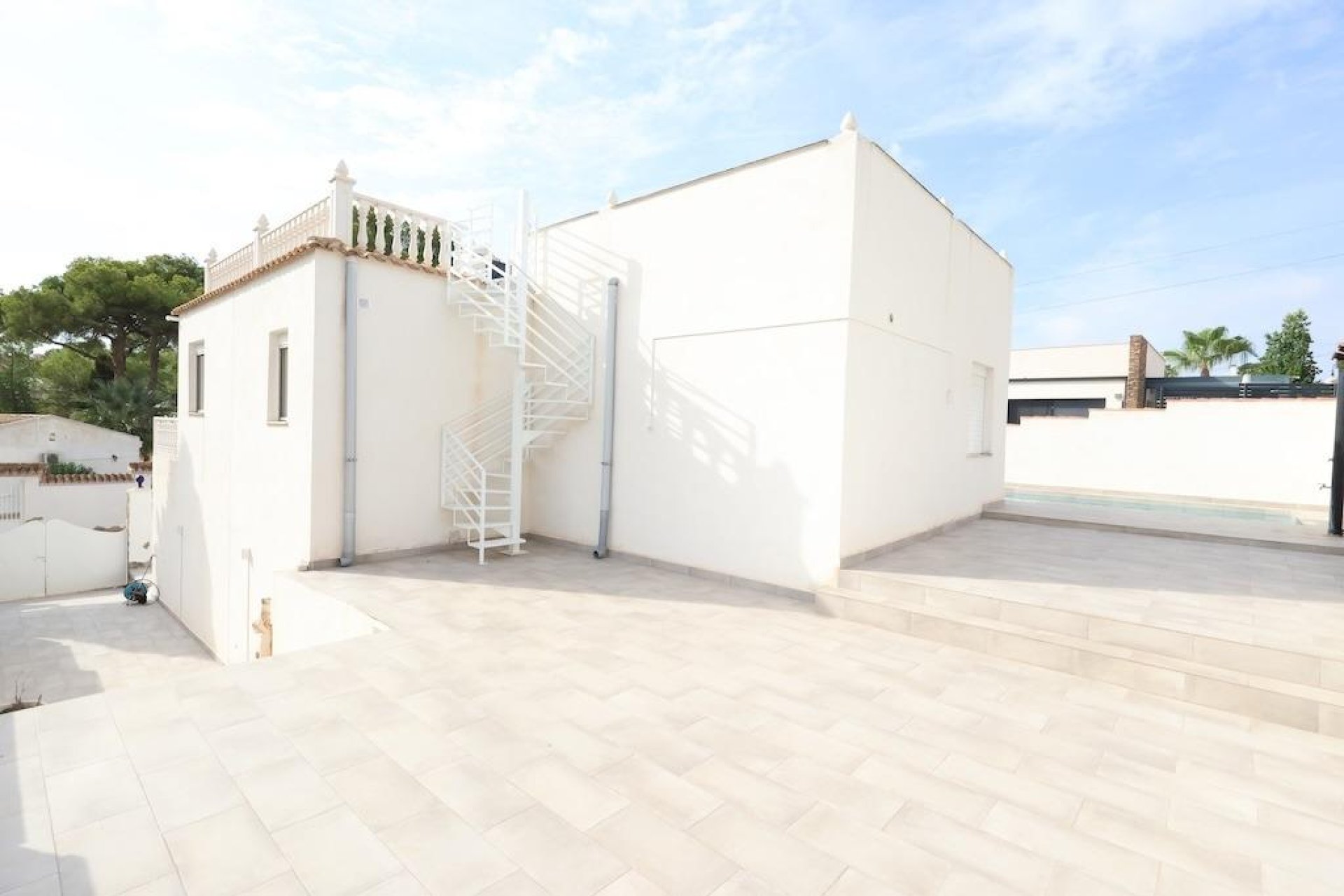 Resale - Villa -
Torrevieja - Costa Blanca