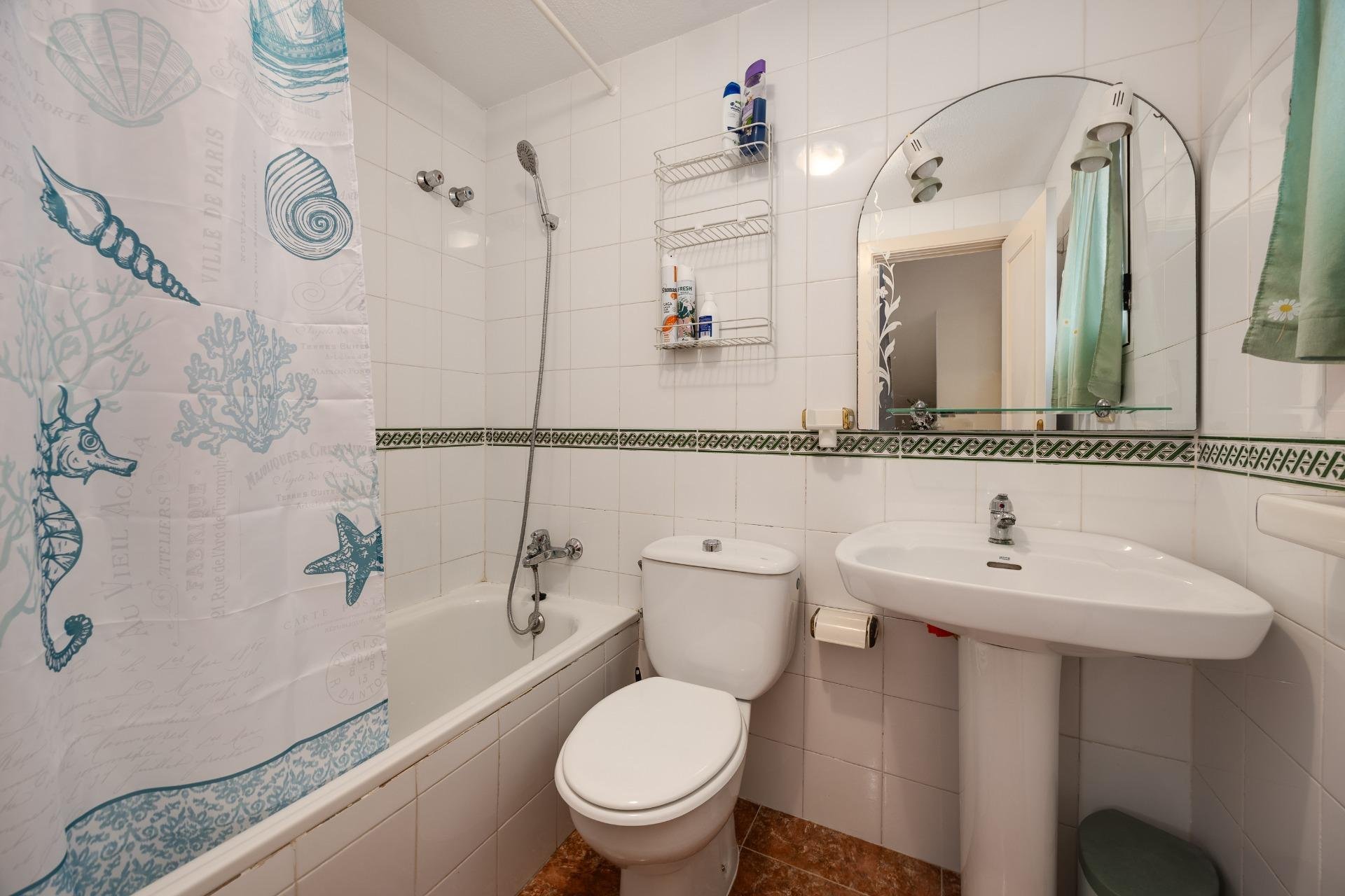 Resale - Villa -
Torrevieja - El Limonar