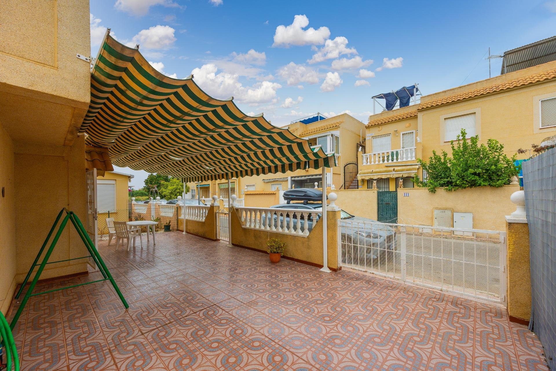Resale - Villa -
Torrevieja - El Limonar