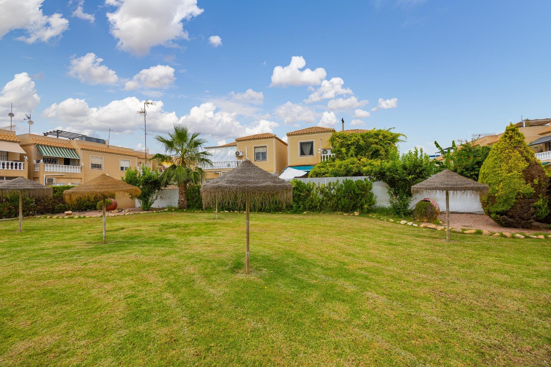 Resale - Villa -
Torrevieja - El Limonar