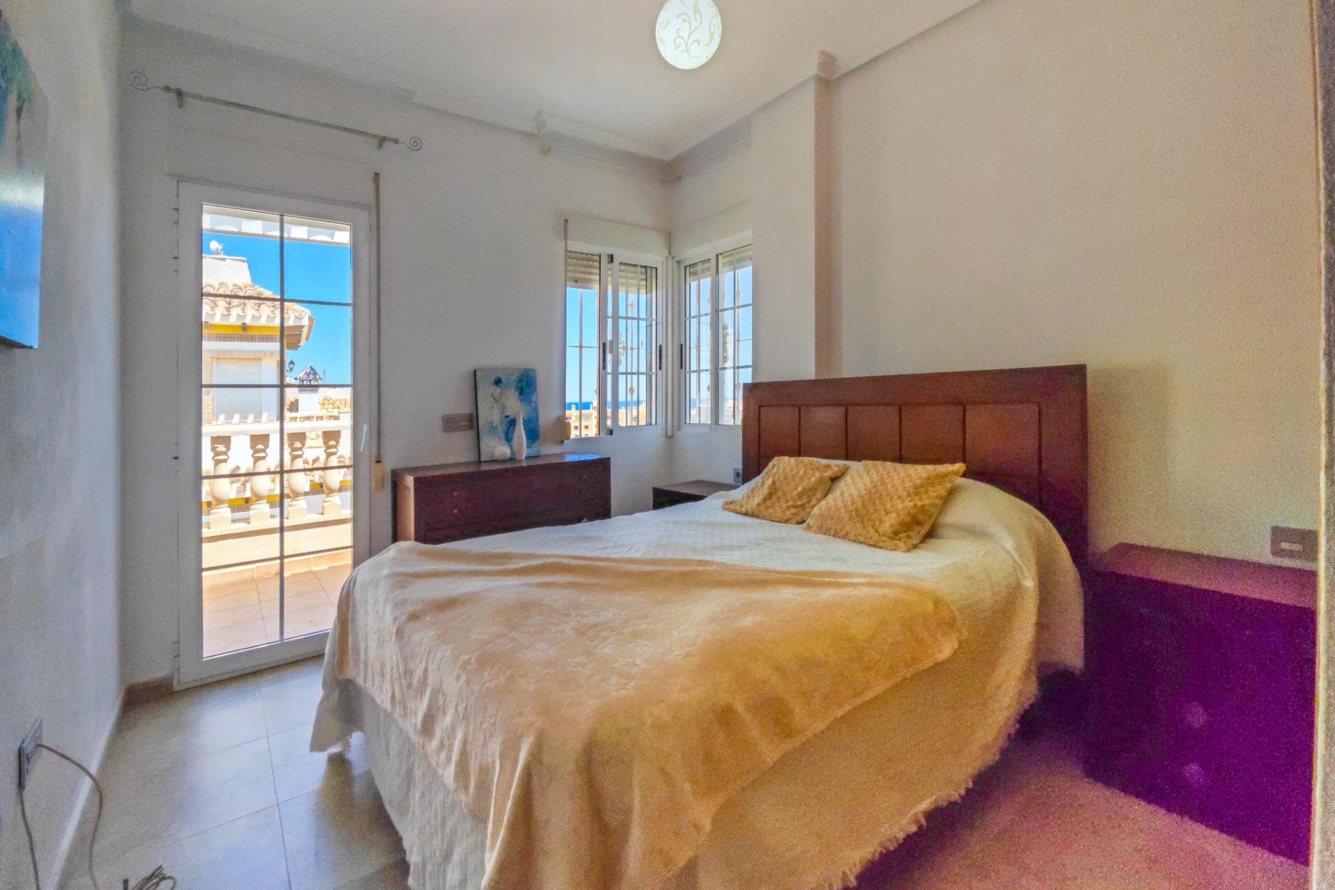 Resale - Villa -
Torrevieja - La Mata