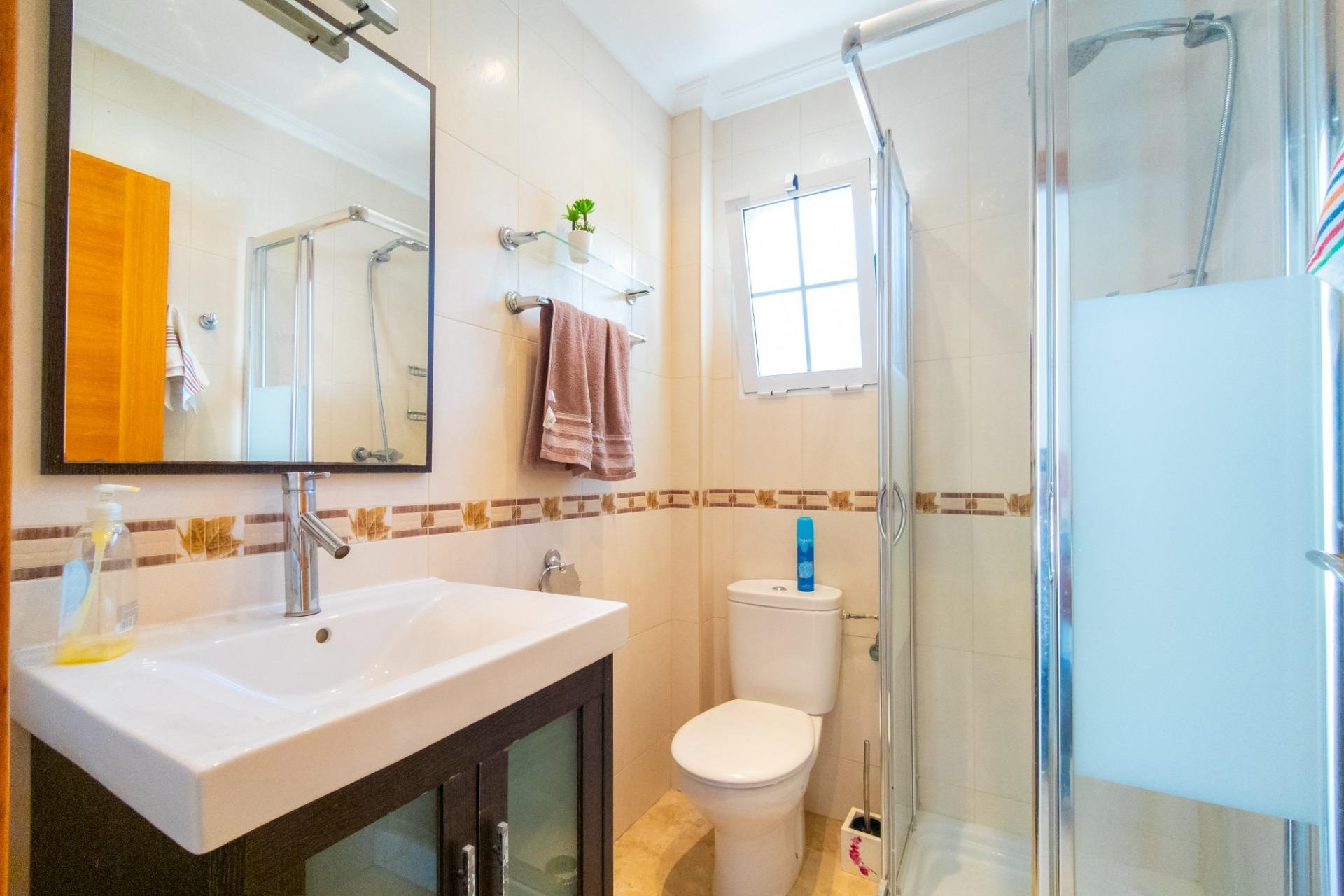 Resale - Villa -
Torrevieja - La Mata