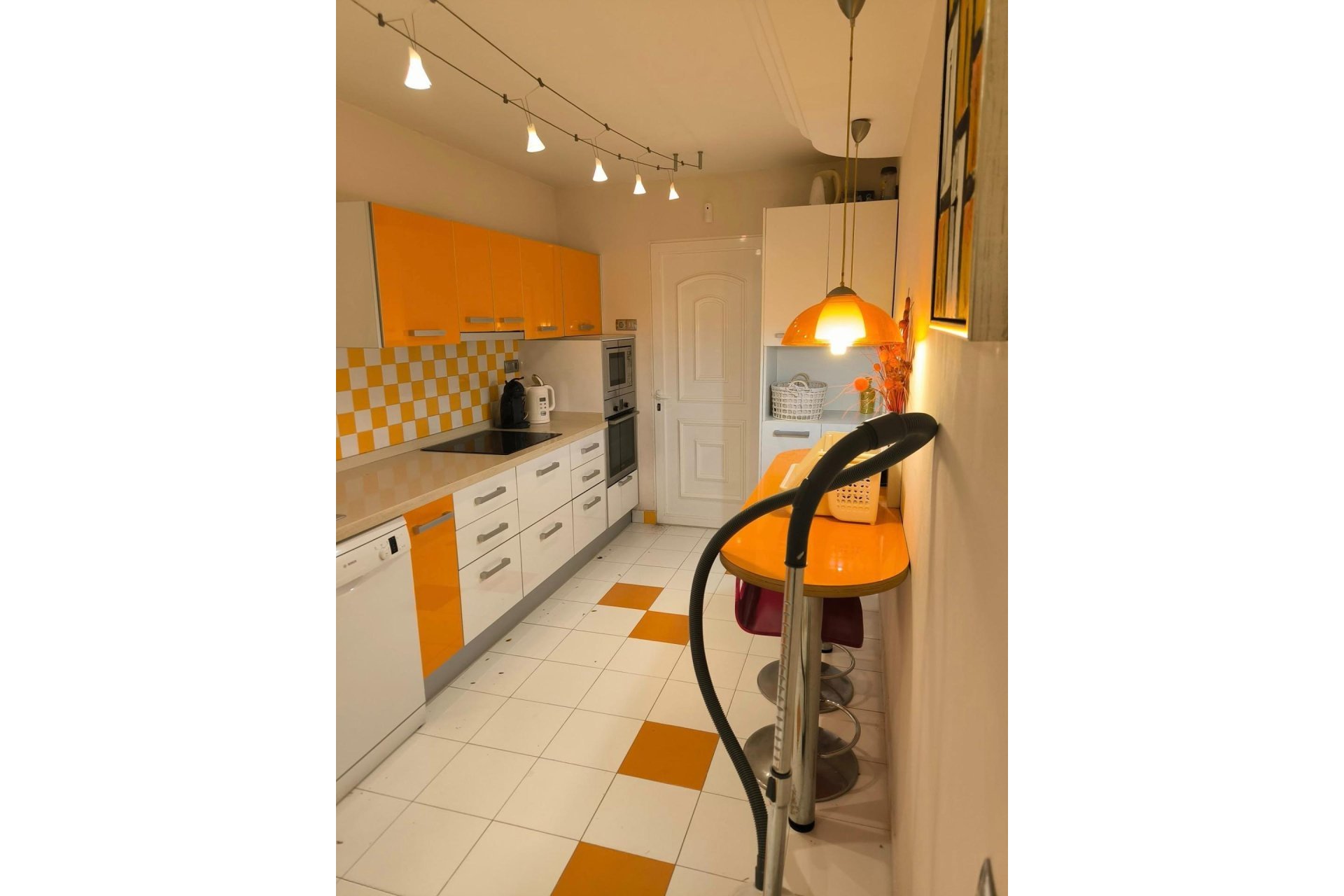 Resale - Villa -
Torrevieja - La Siesta