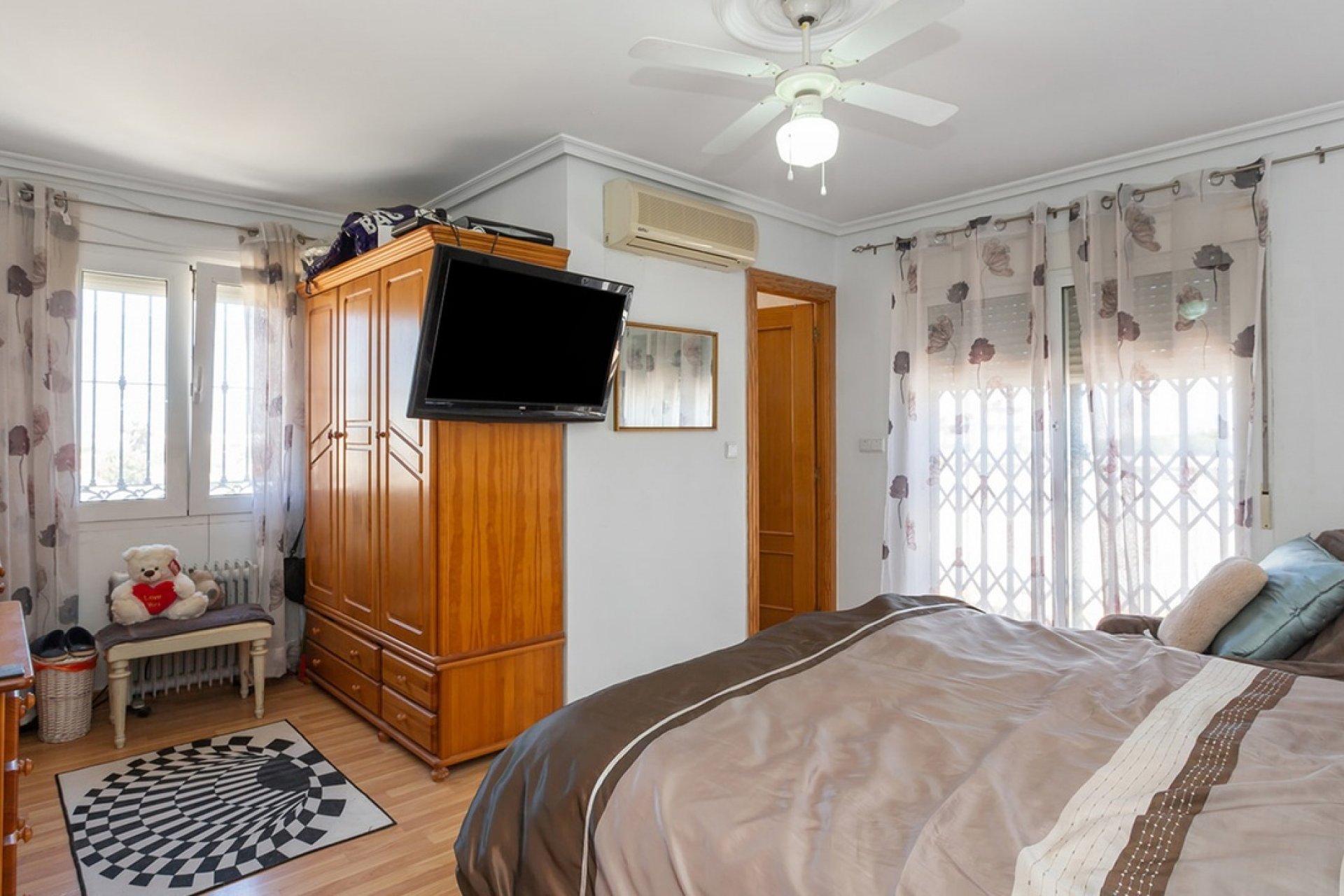 Resale - Villa -
Torrevieja - Los Balcones