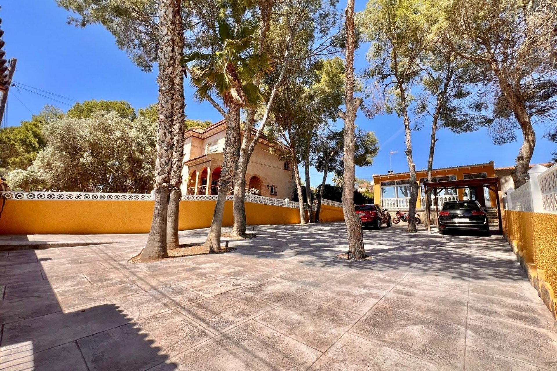 Resale - Villa -
Torrevieja - Los Balcones