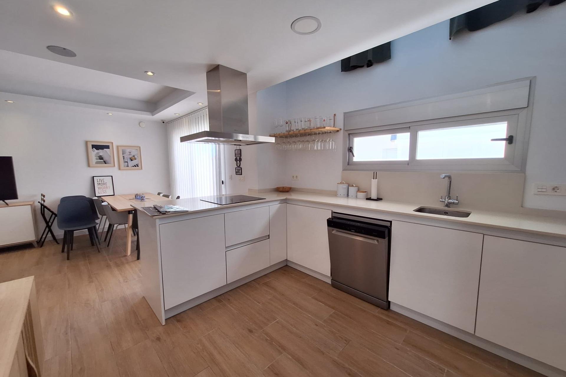 Resale - Villa -
Torrevieja - Los Frutales