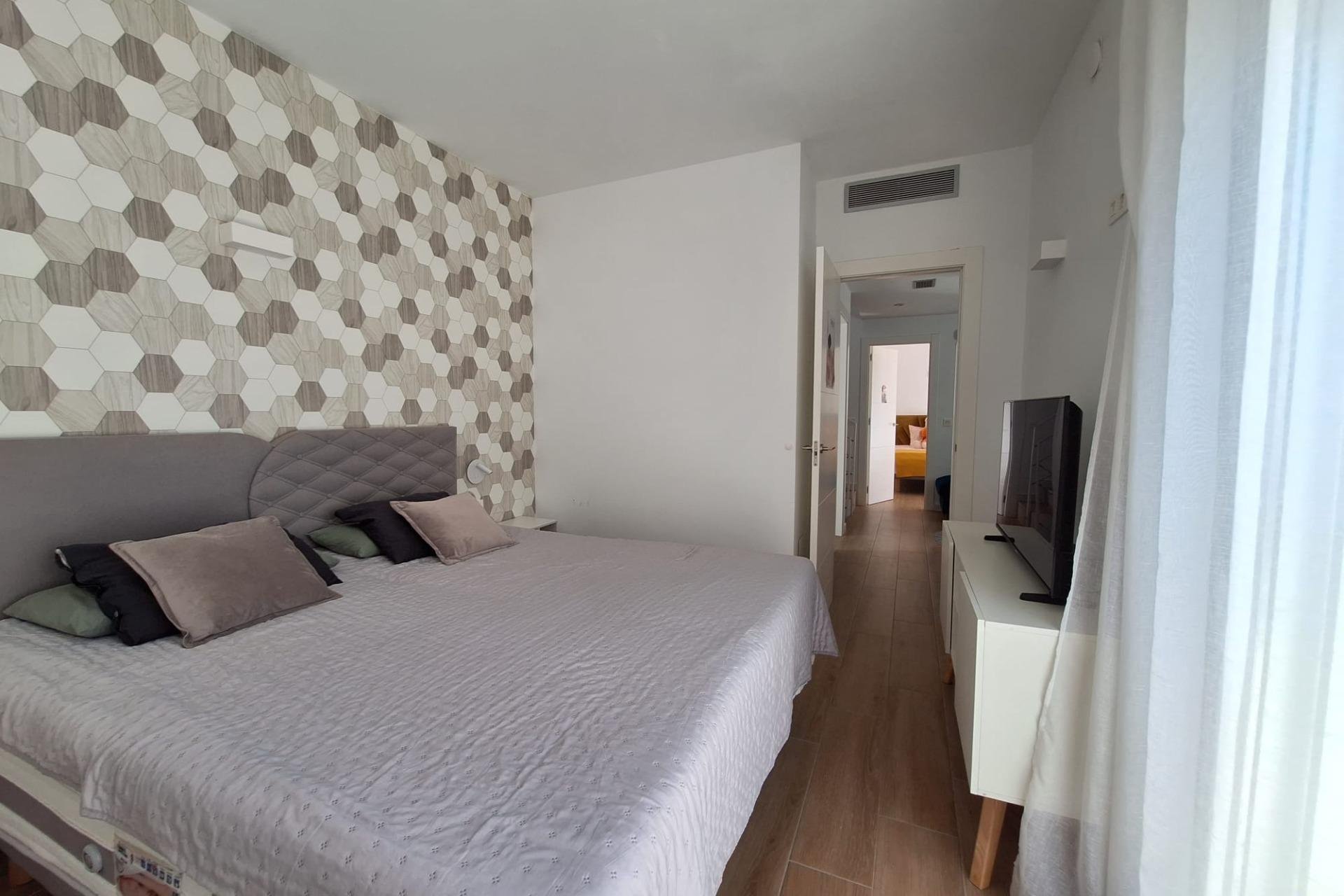Resale - Villa -
Torrevieja - Los Frutales