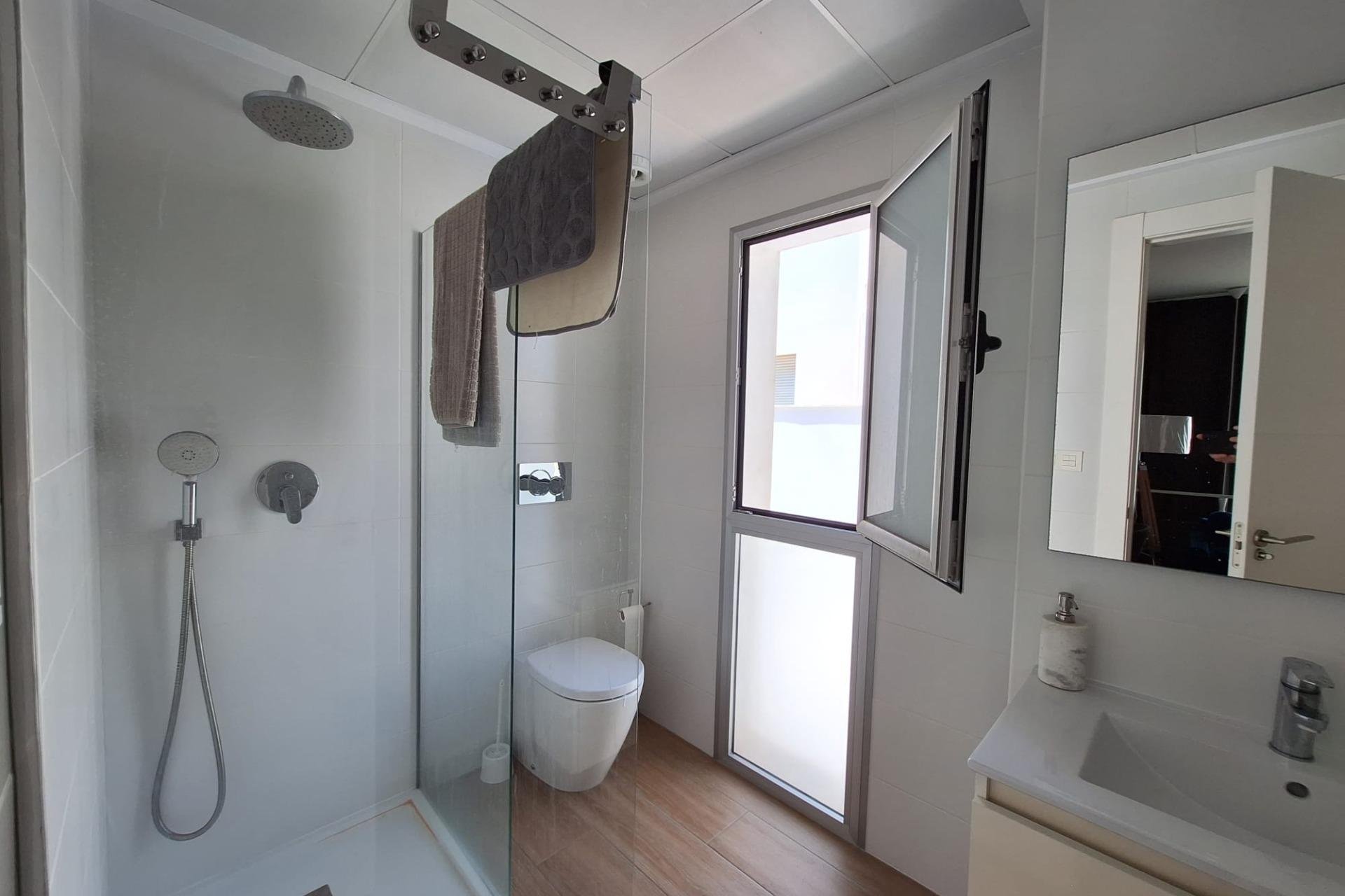 Resale - Villa -
Torrevieja - Los Frutales