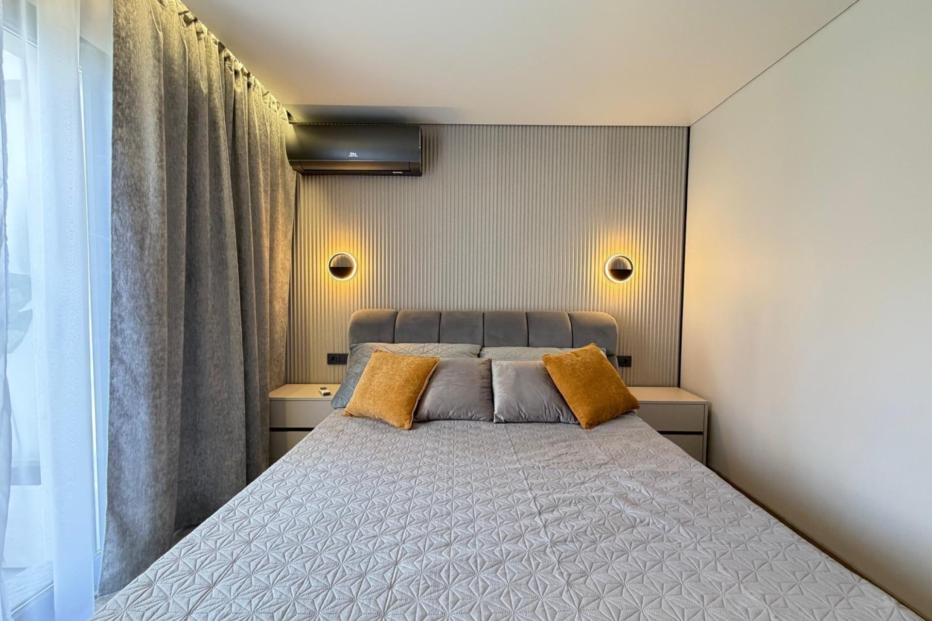 Resale - Villa -
Torrevieja - Punta Prima