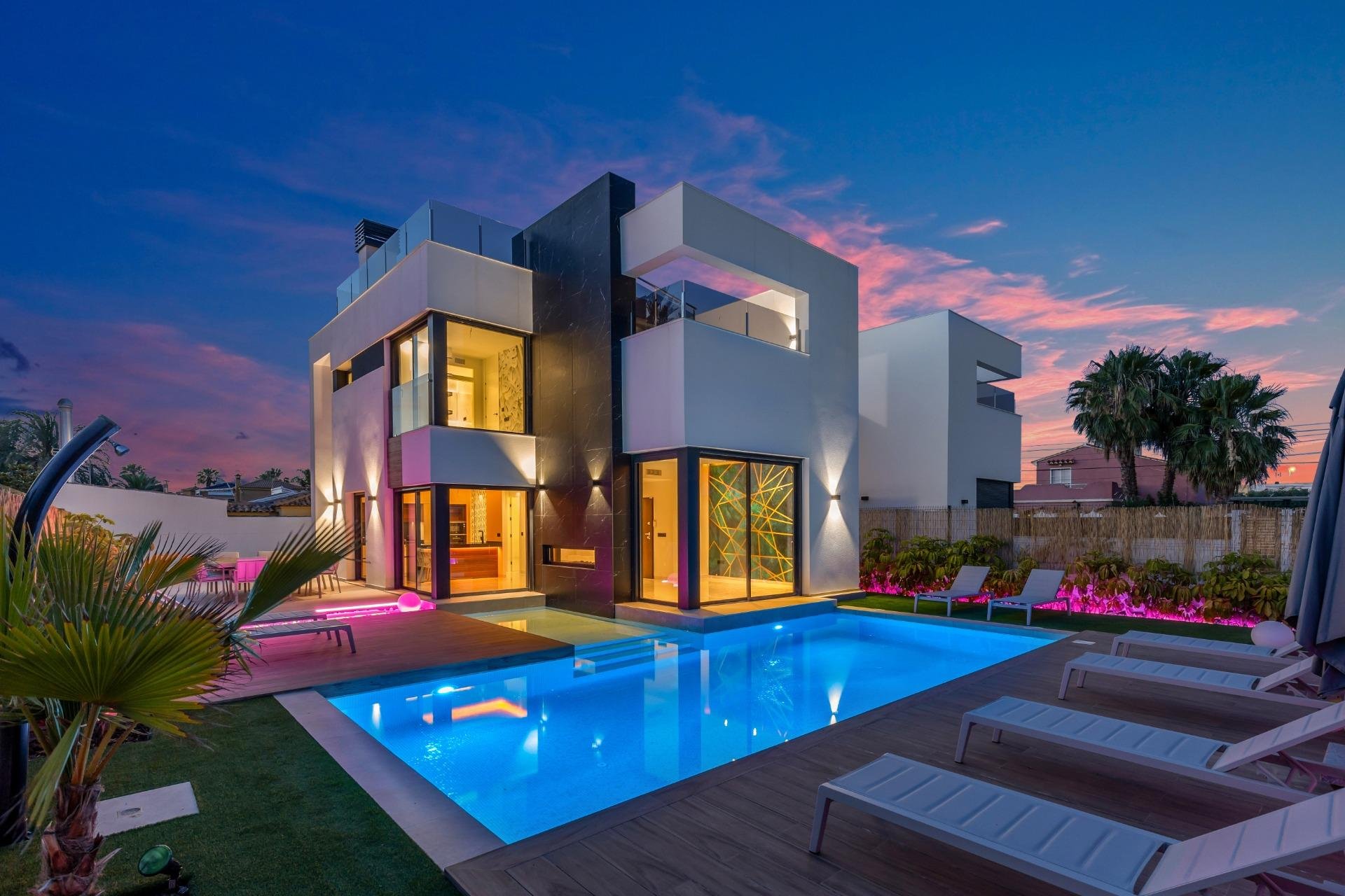 Resale - Villa -
Torrevieja - Torreta Florida