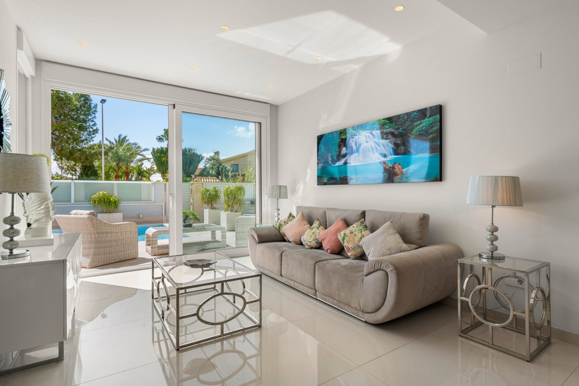 Resale - Villa -
Torrevieja