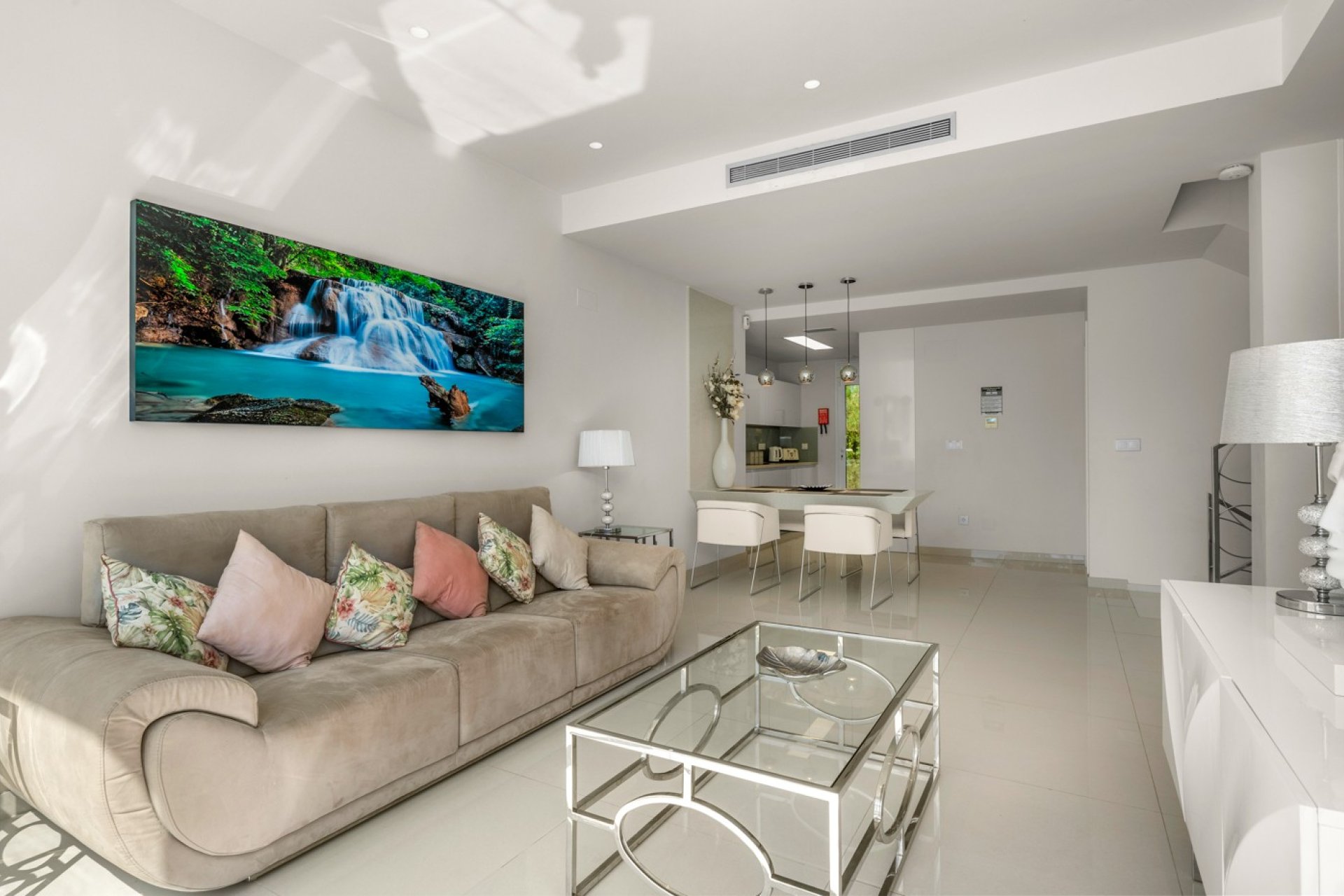 Resale - Villa -
Torrevieja