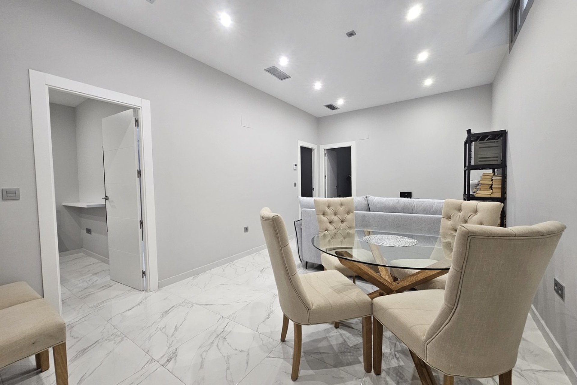 Resale - Villa -
Villamartin - Costa Blanca