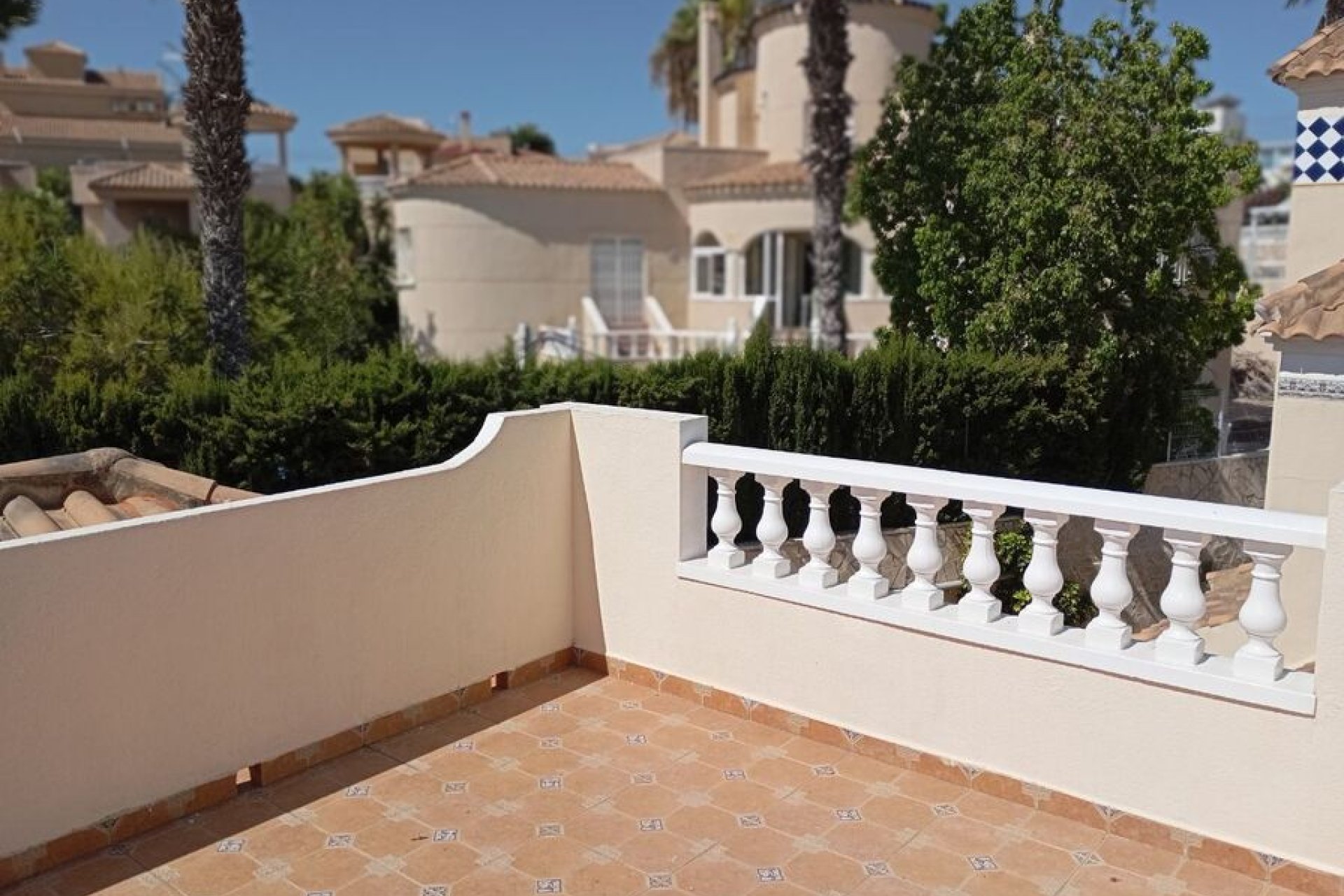 Resale - Villa -
Villamartin - Costa Blanca