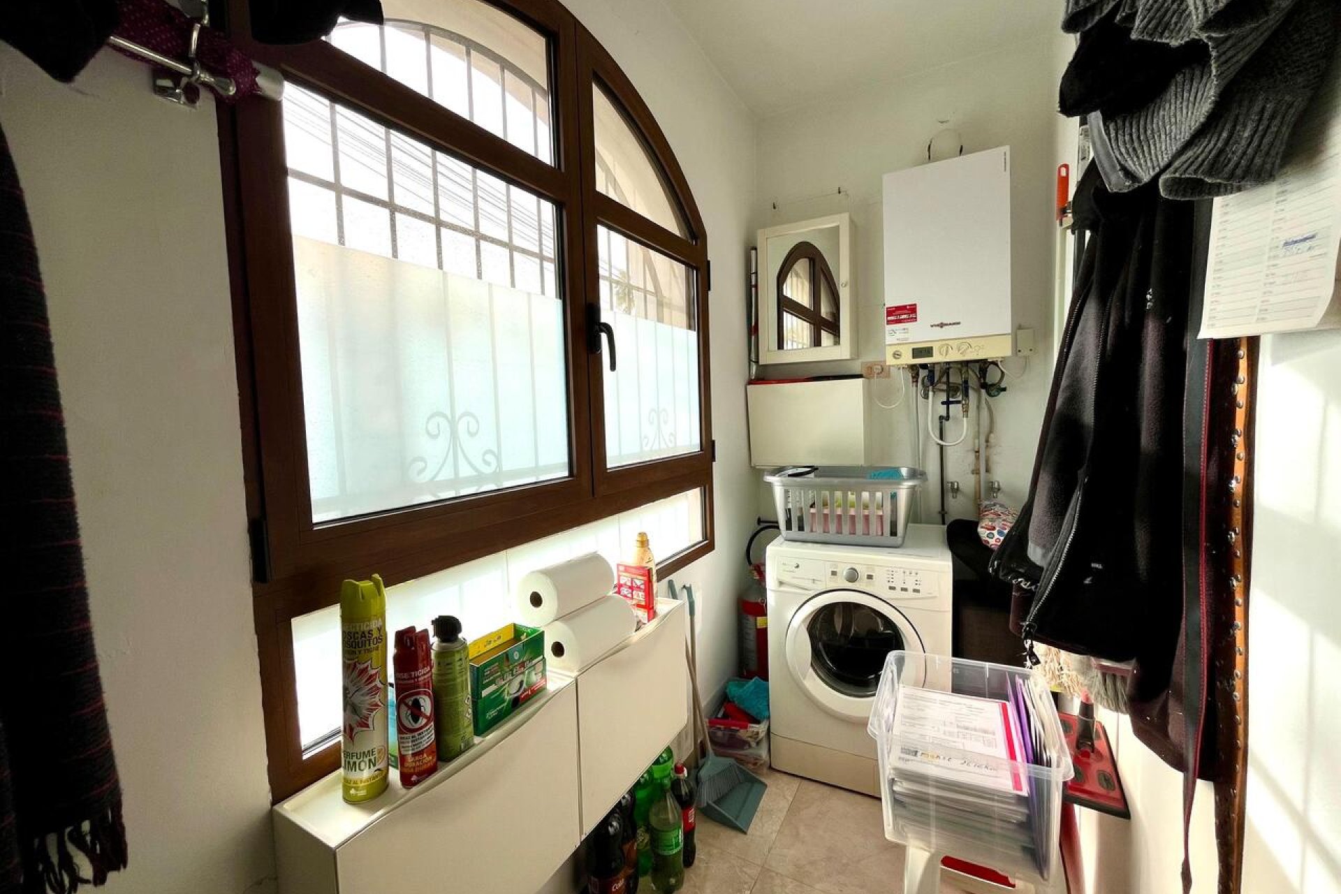 Resale - Villa -
Villamartin - Costa Blanca