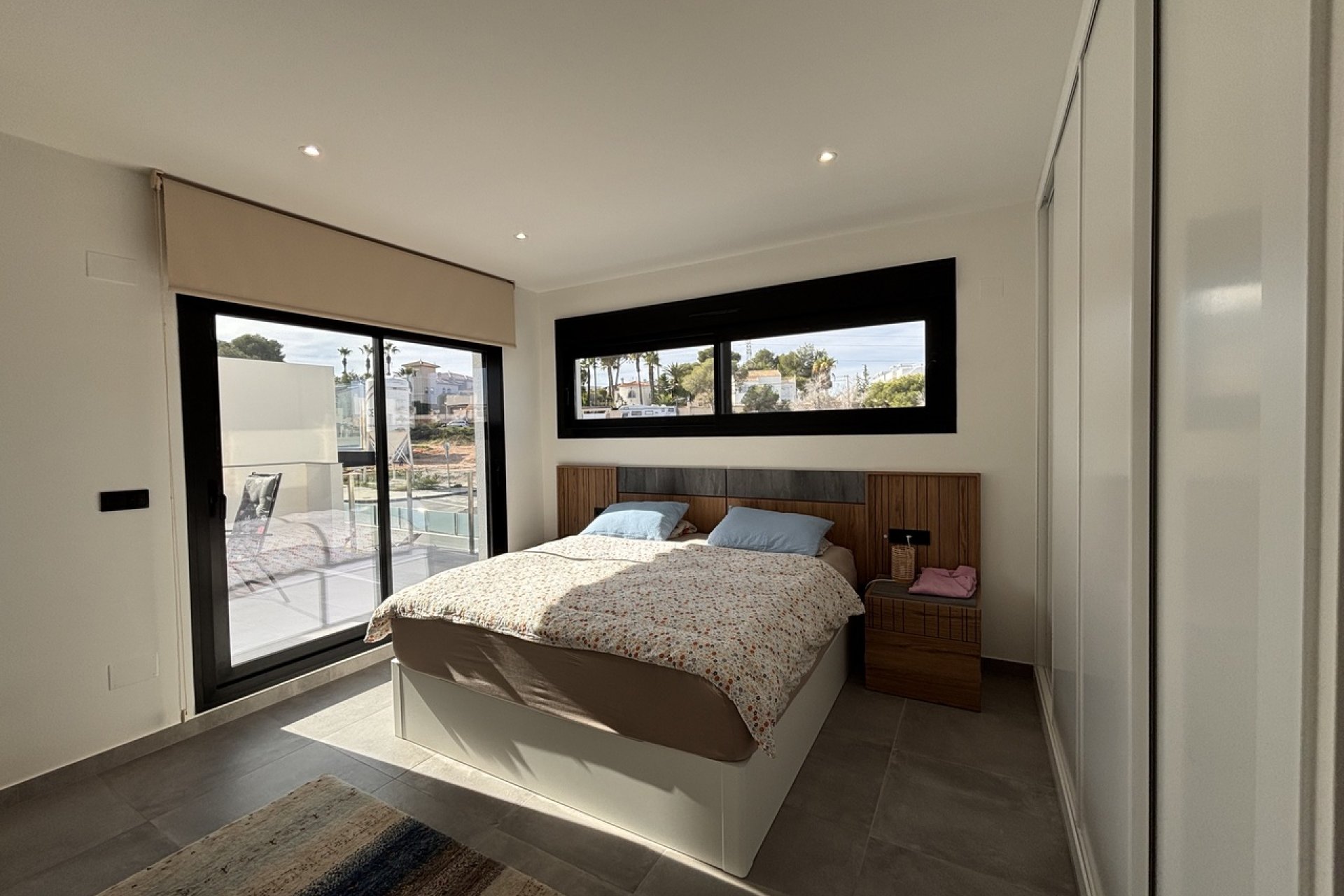 Resale - Villa -
Villamartin - Costa Blanca