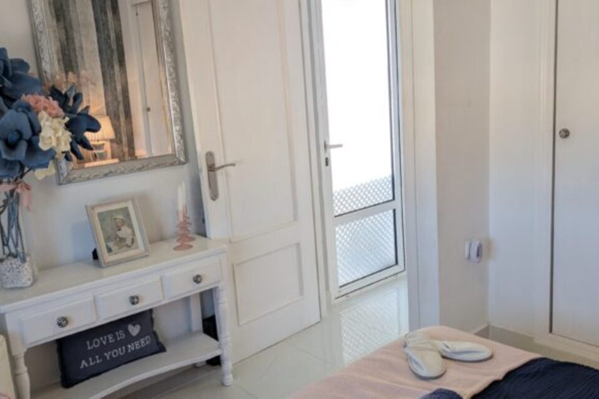 Resale - Villa -
Villamartin - Costa Blanca