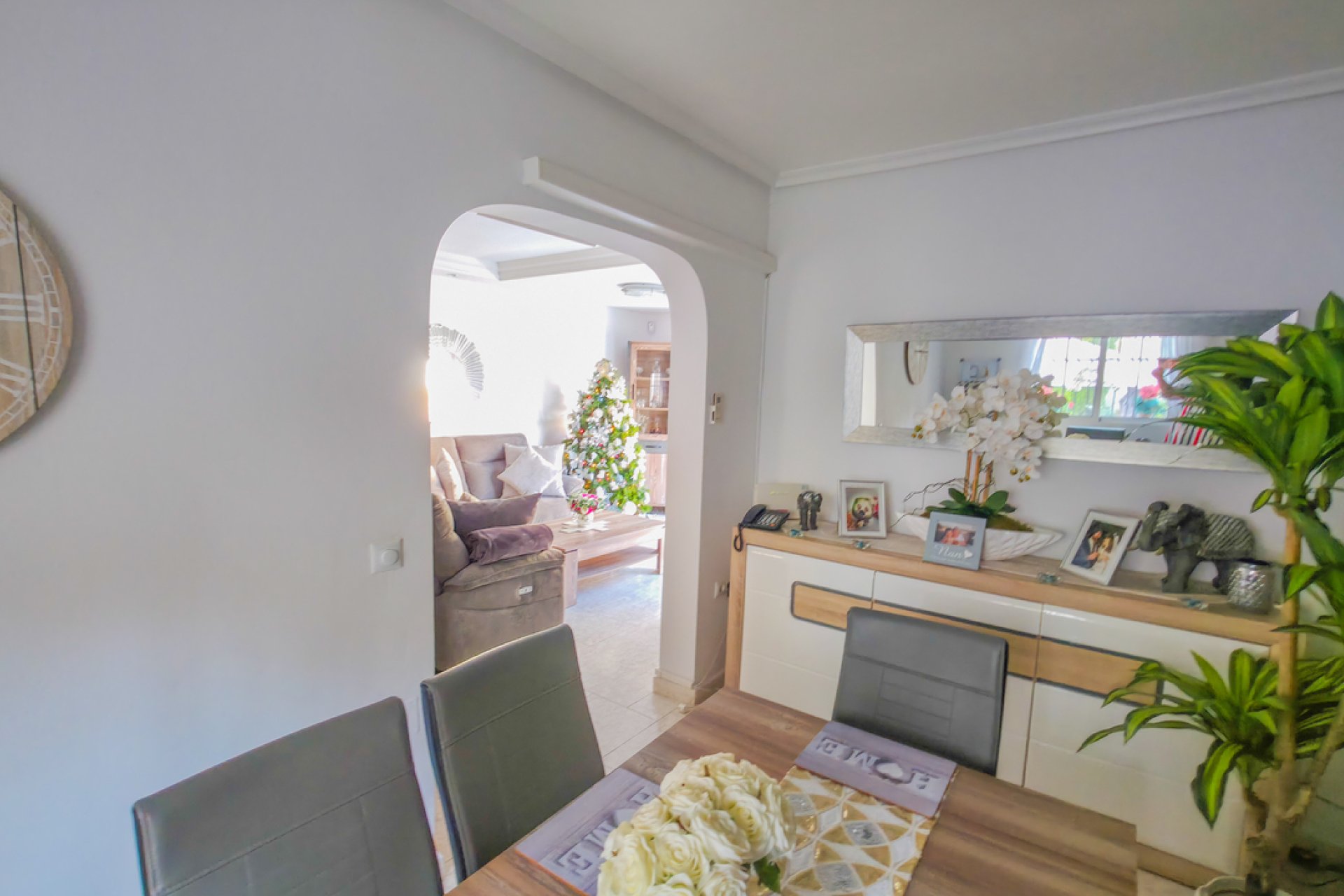 Resale - Villa -
Villamartin - Costa Blanca