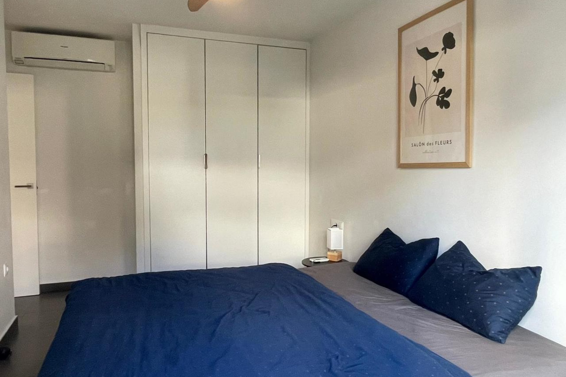 Resale - Villa -
Villamartin - Costa Blanca