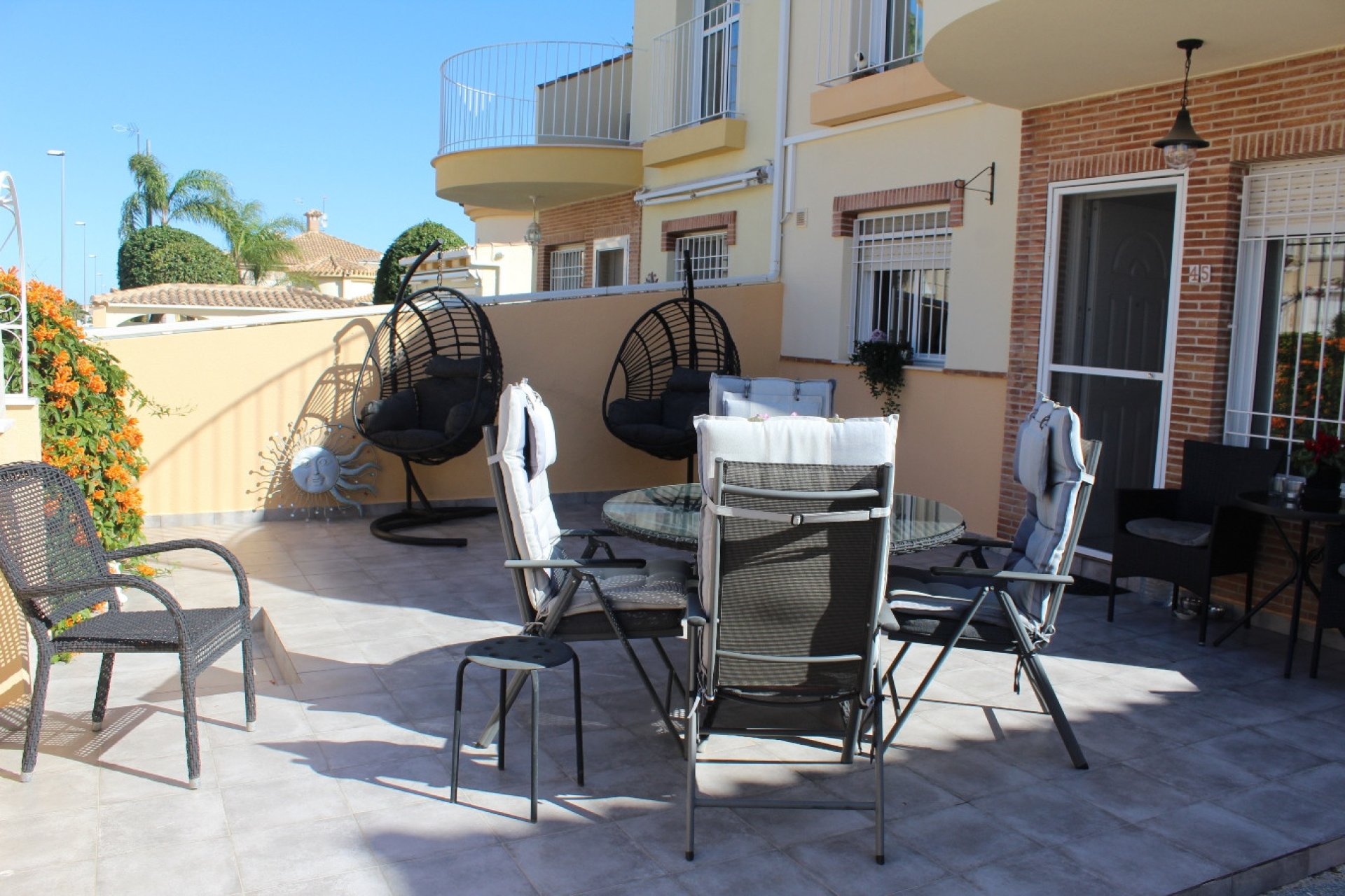 Resale - Villa -
Villamartin - Costa Blanca