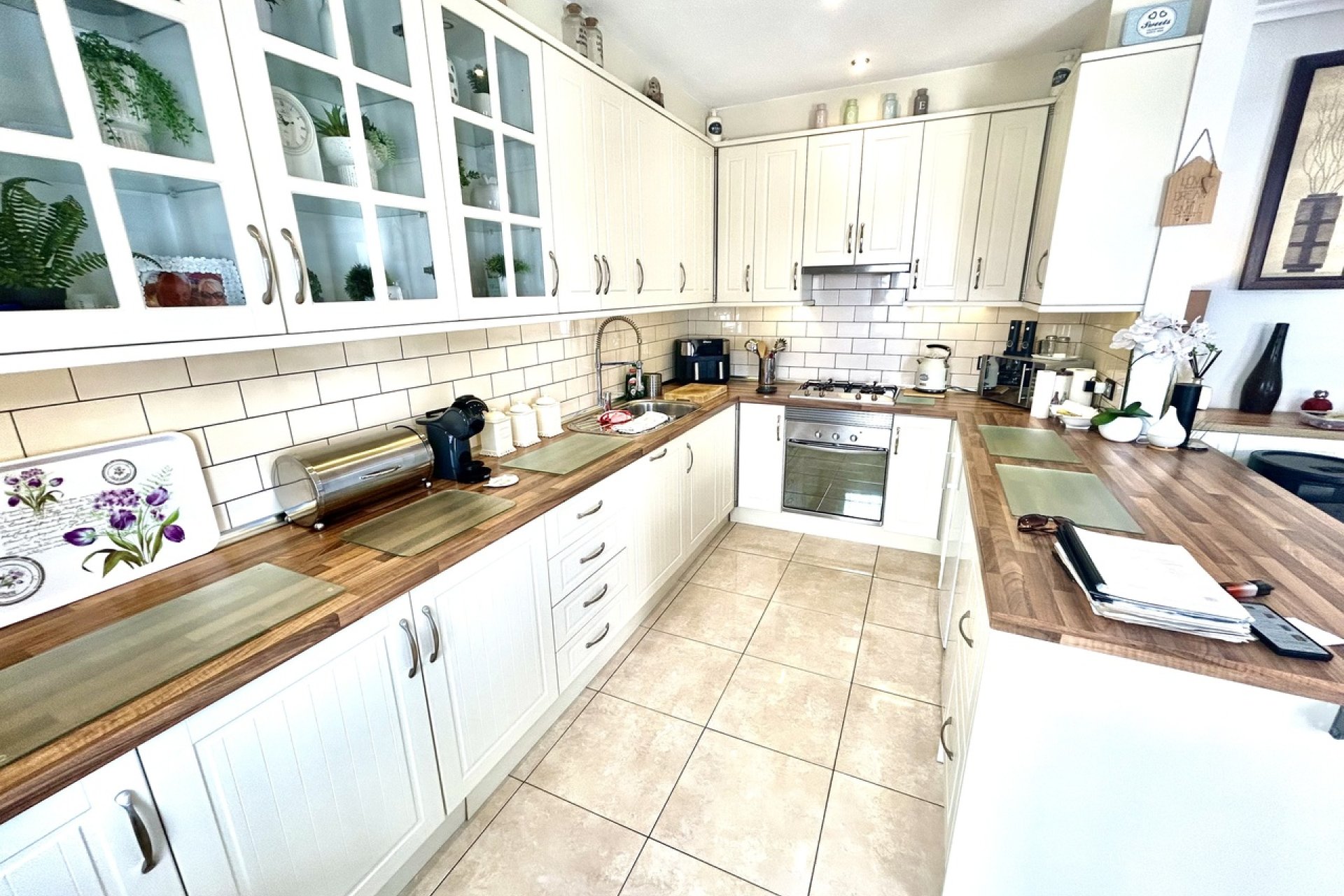 Resale - Villa -
Villamartin - Costa Blanca