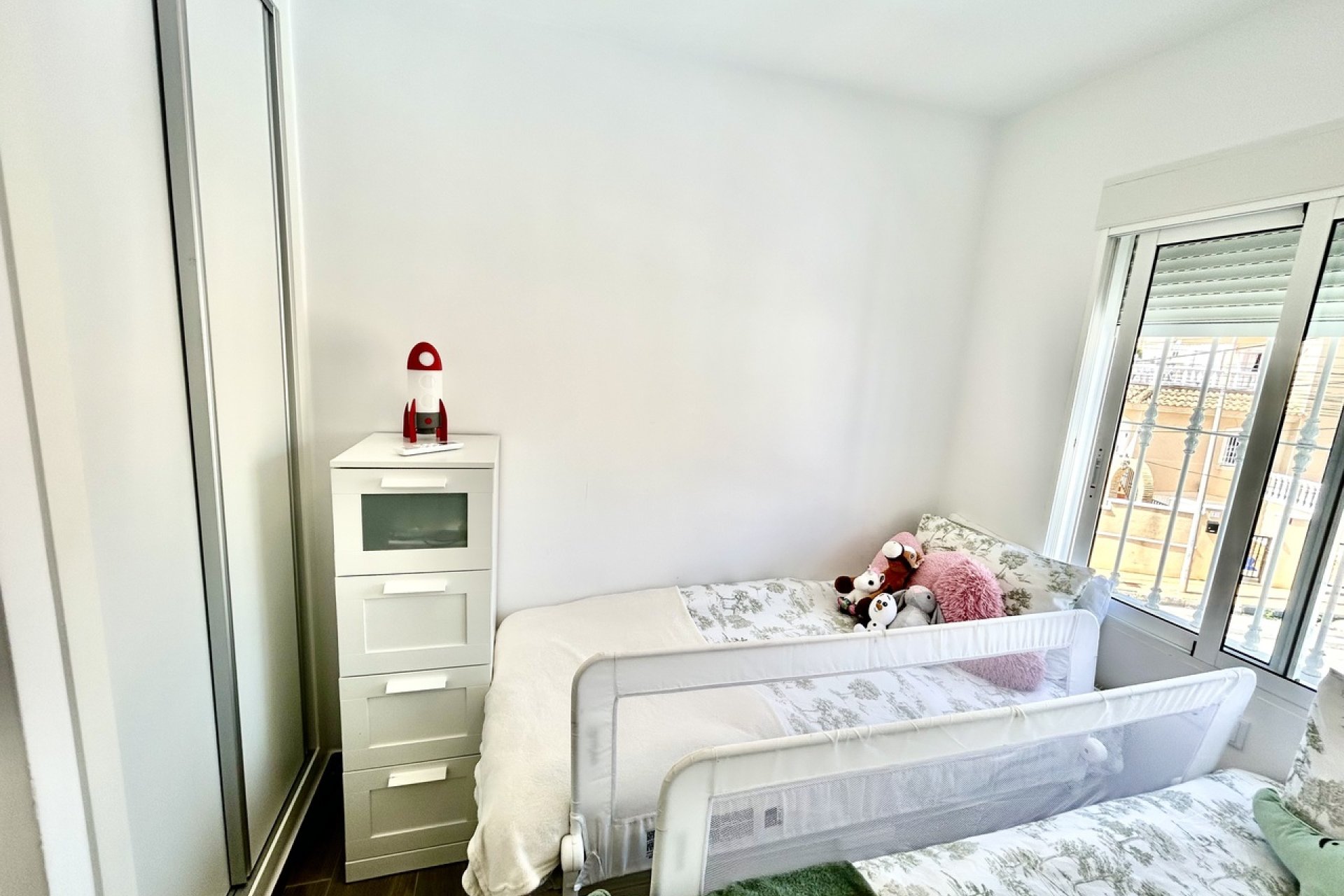 Resale - Villa -
Villamartin - Costa Blanca