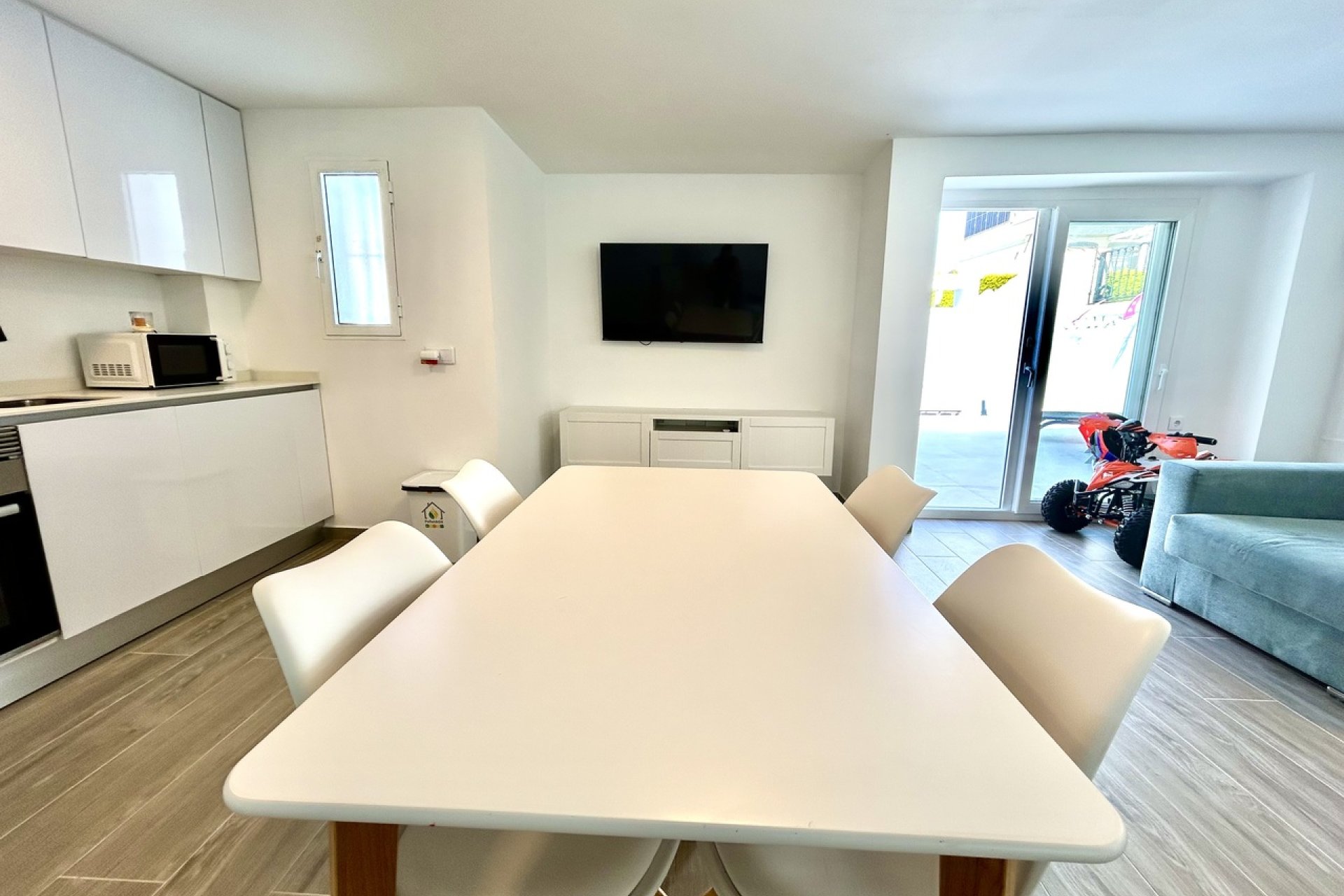 Resale - Villa -
Villamartin - Costa Blanca