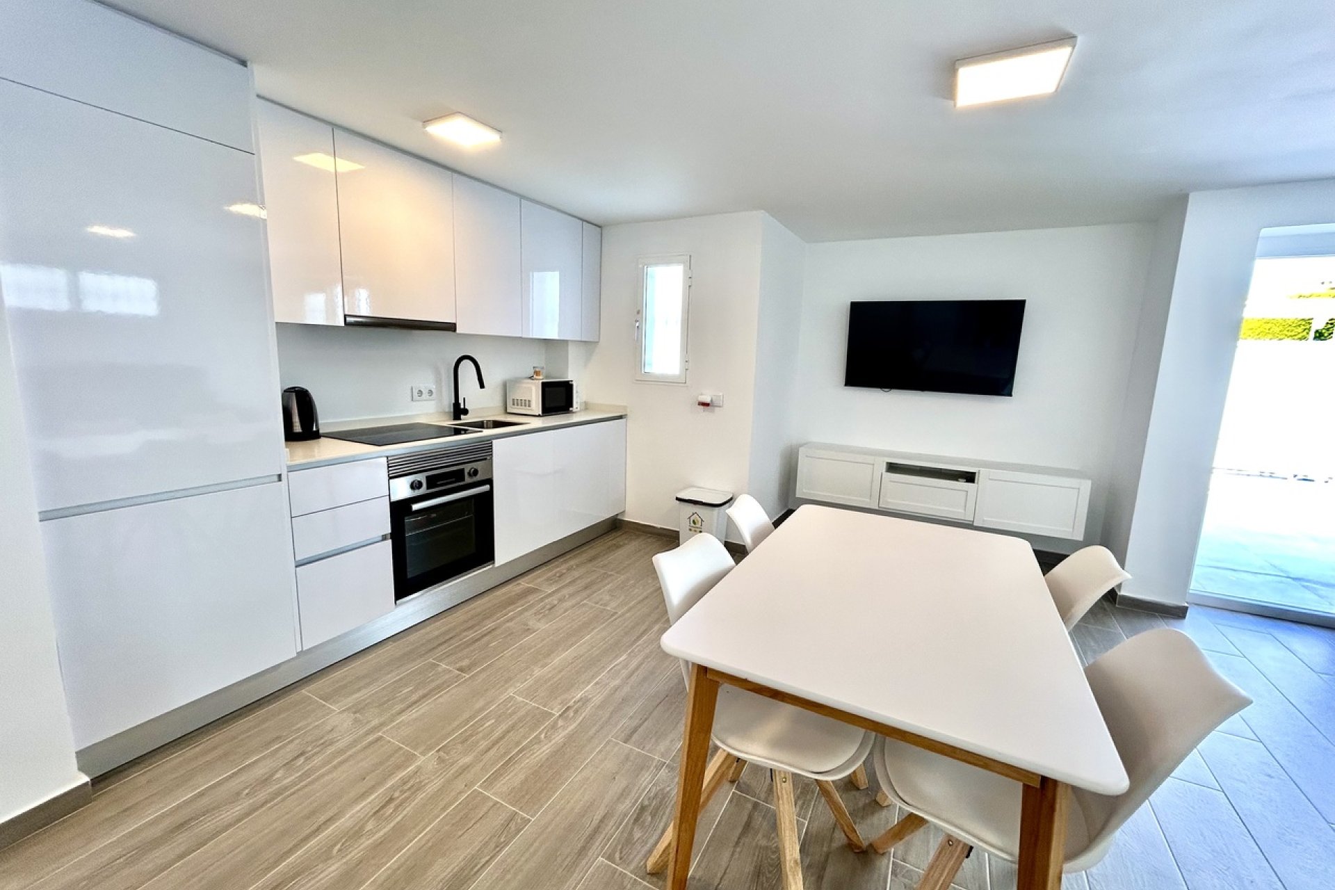 Resale - Villa -
Villamartin - Costa Blanca