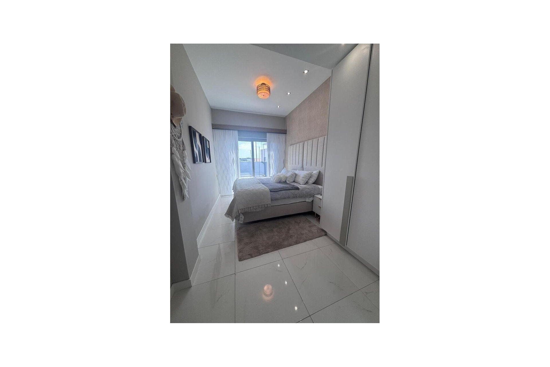 Resale - Villa -
Villamartin - Costa Blanca