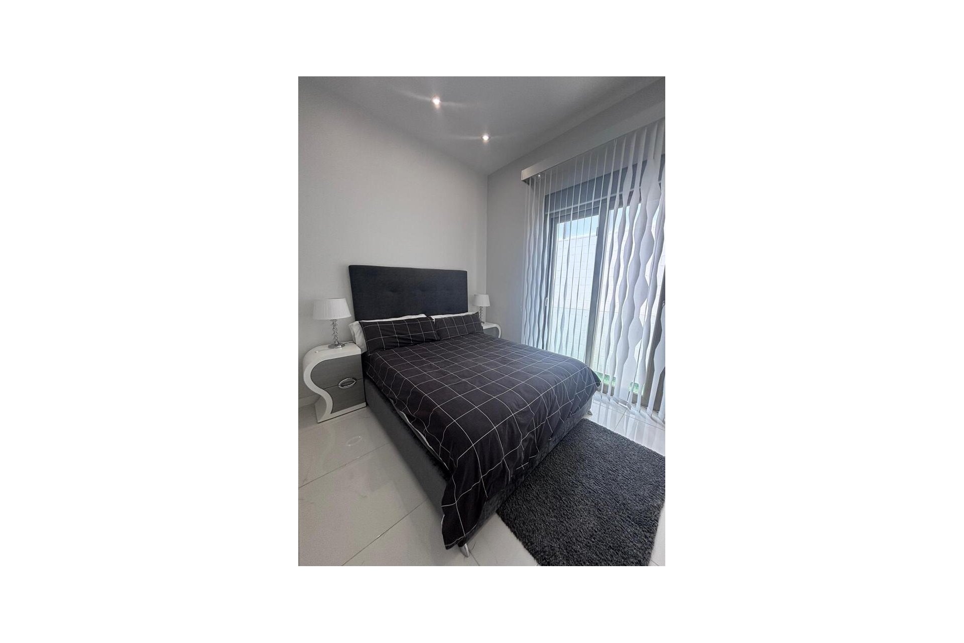 Resale - Villa -
Villamartin - Costa Blanca