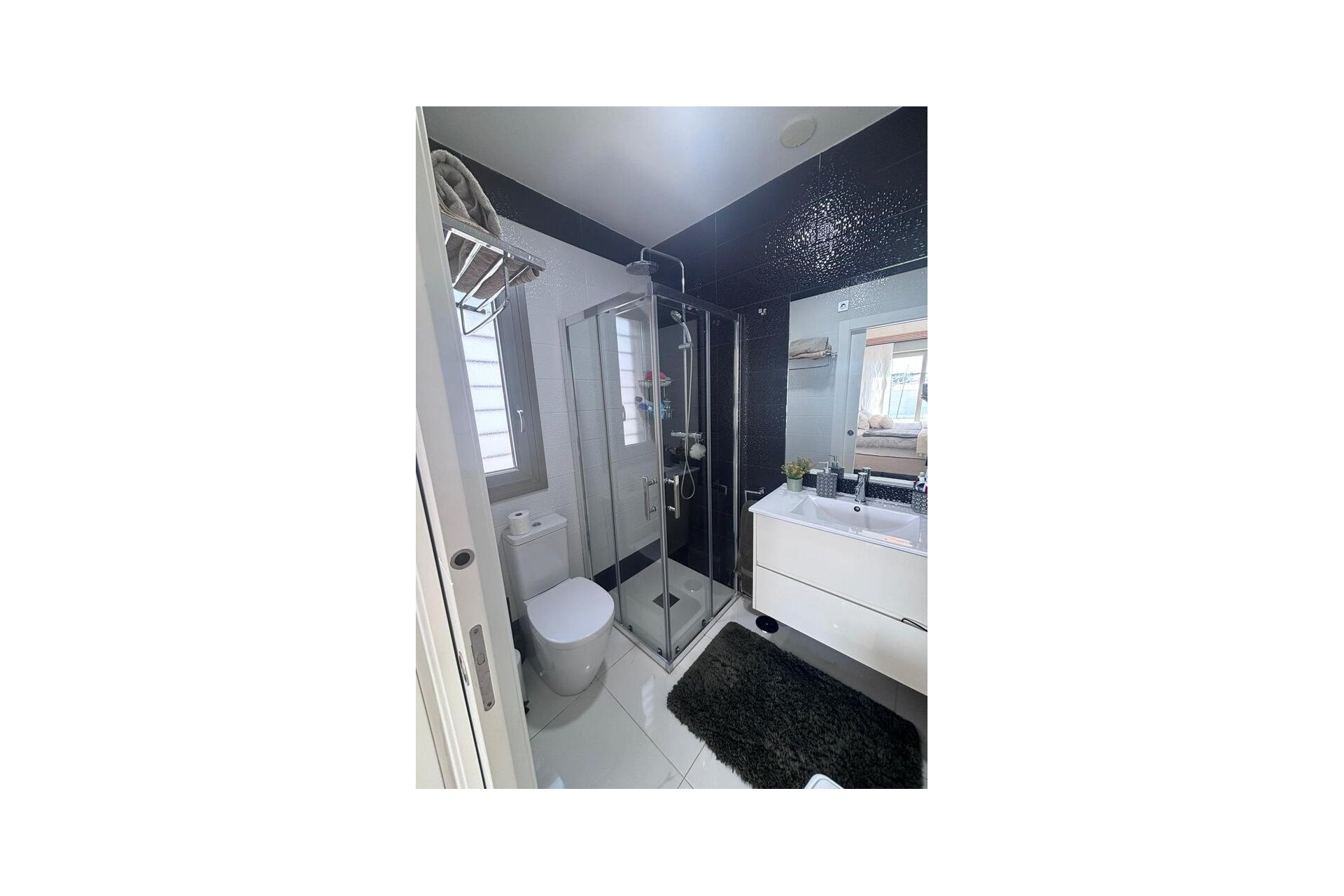 Resale - Villa -
Villamartin - Costa Blanca