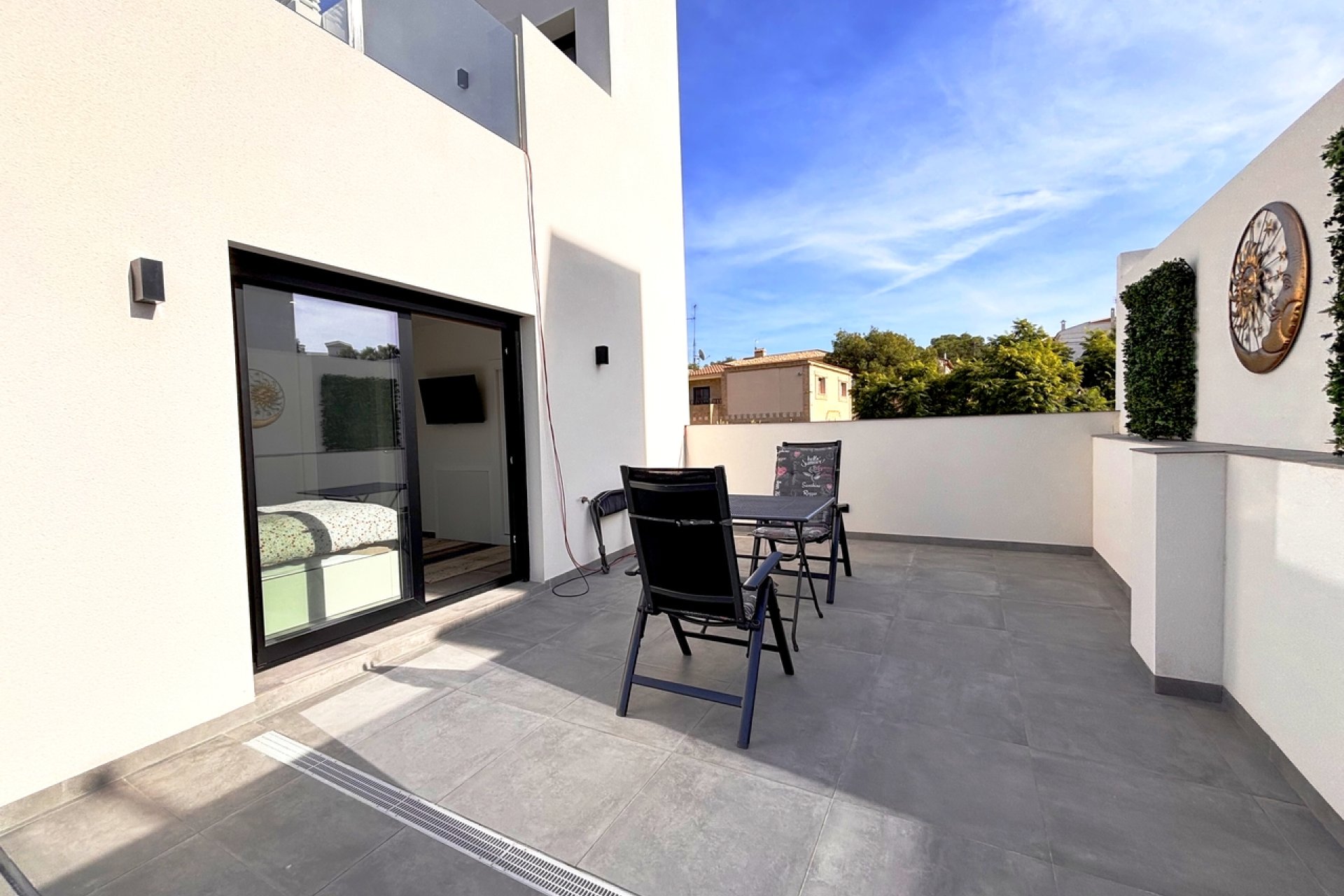 Resale - Villa -
Villamartin - Costa Blanca