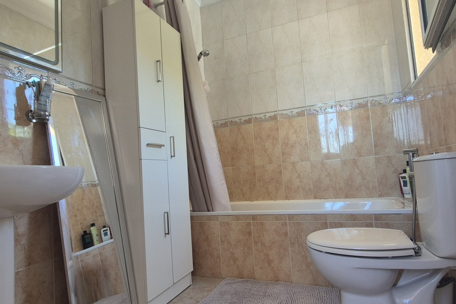 Resale - Villa -
Villamartin - Costa Blanca