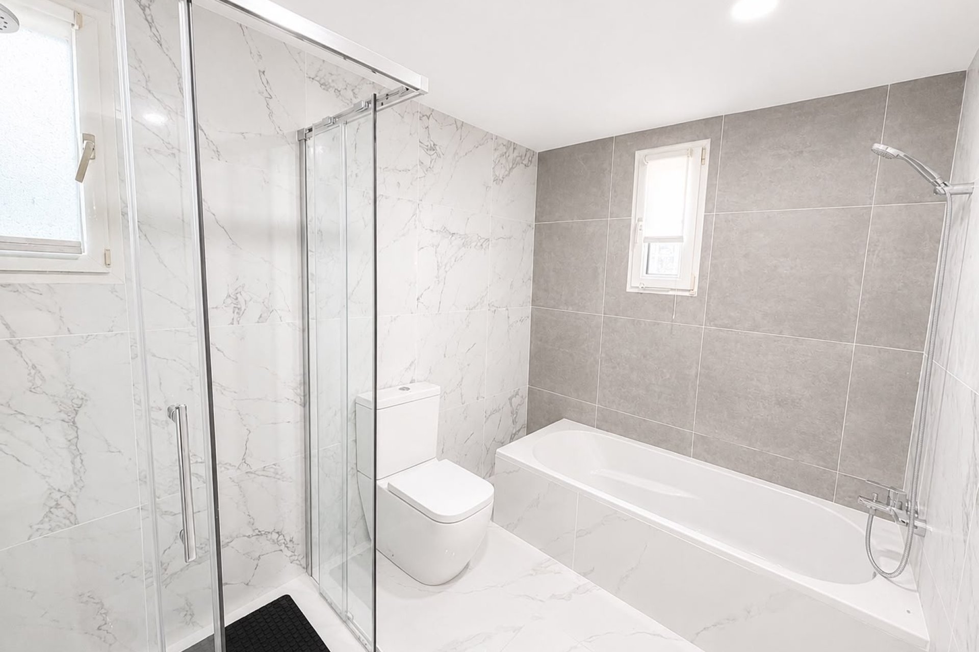 Resale - Villa -
Villamartin - Costa Blanca