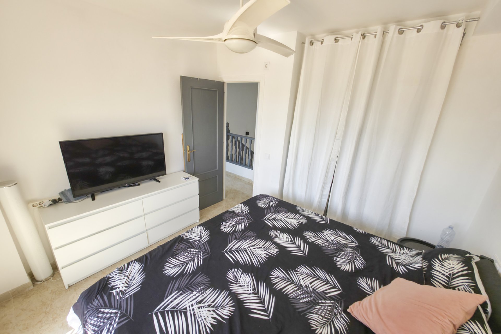 Resale - Villa -
Villamartin - Costa Blanca
